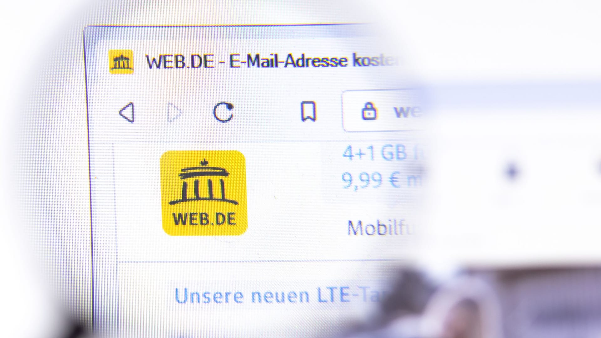Los Angeles, California, USA - 18.02.2020: WEB website page with close up logo. Web.de site icon on screen, Illustrative Editorial