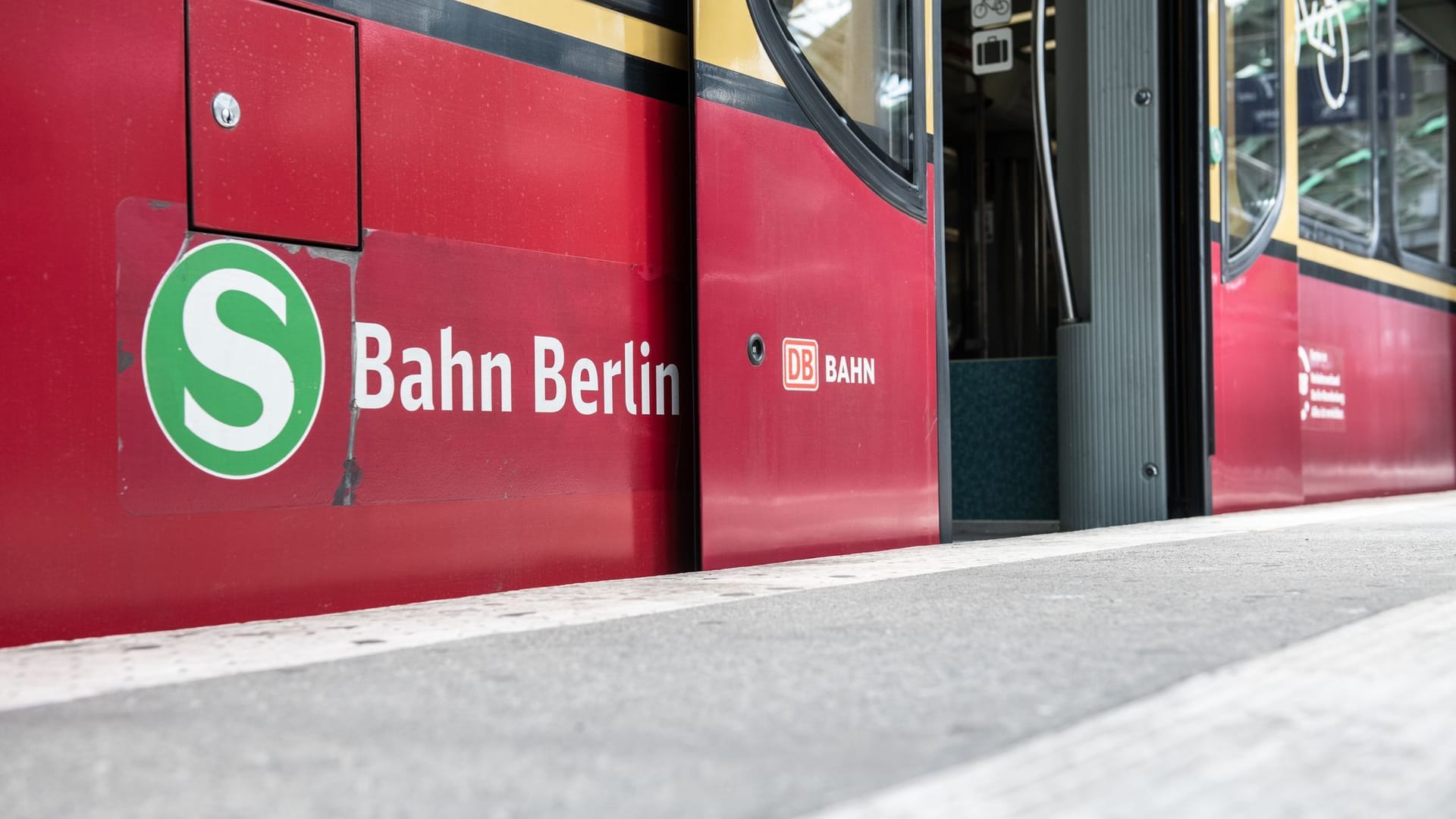 S-Bahn in Berlin S-Bahn in Berlin