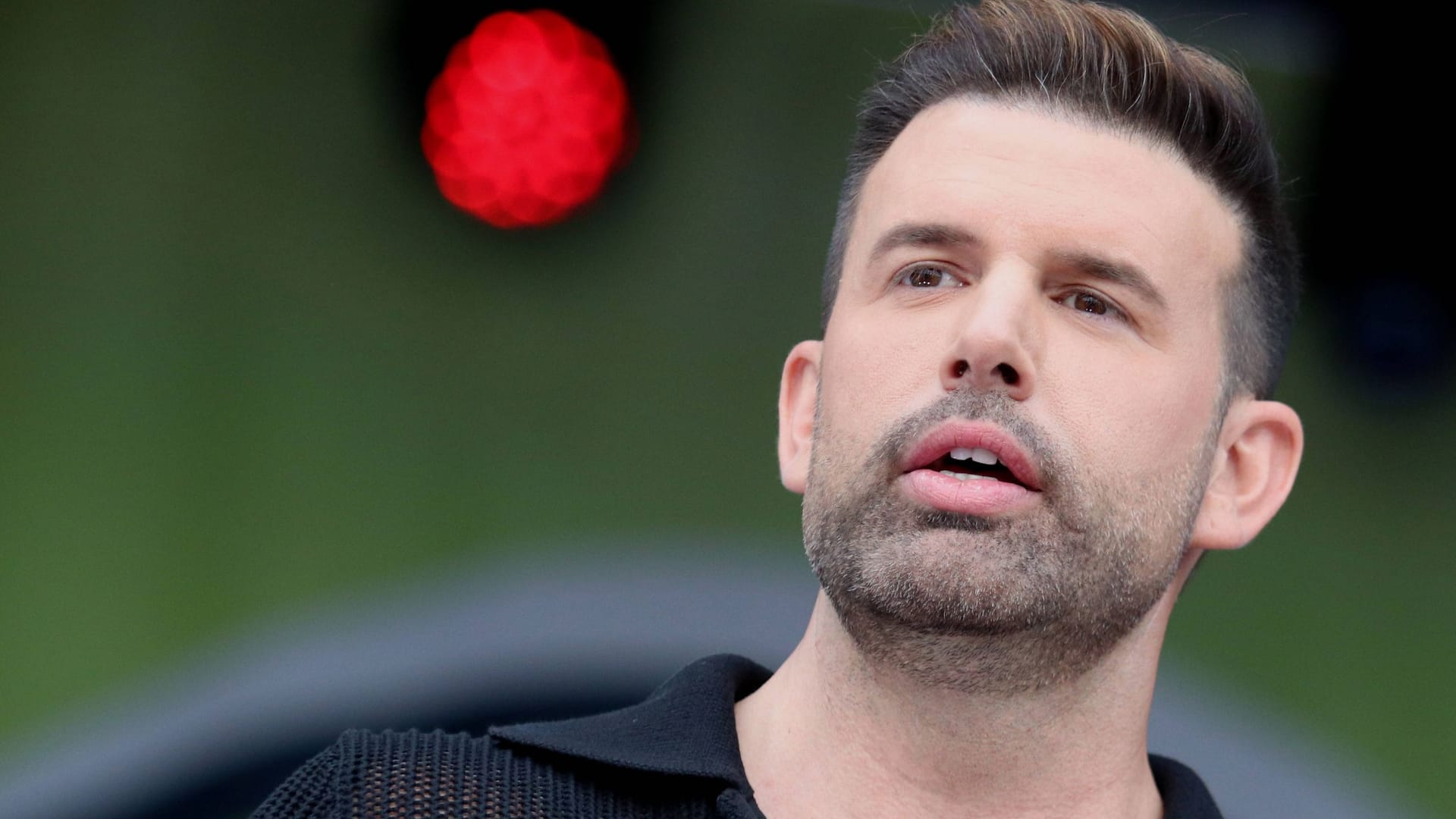 Sänger Jay Khan Auftritt: Er wurde durch die Boyband US5 bekannt.