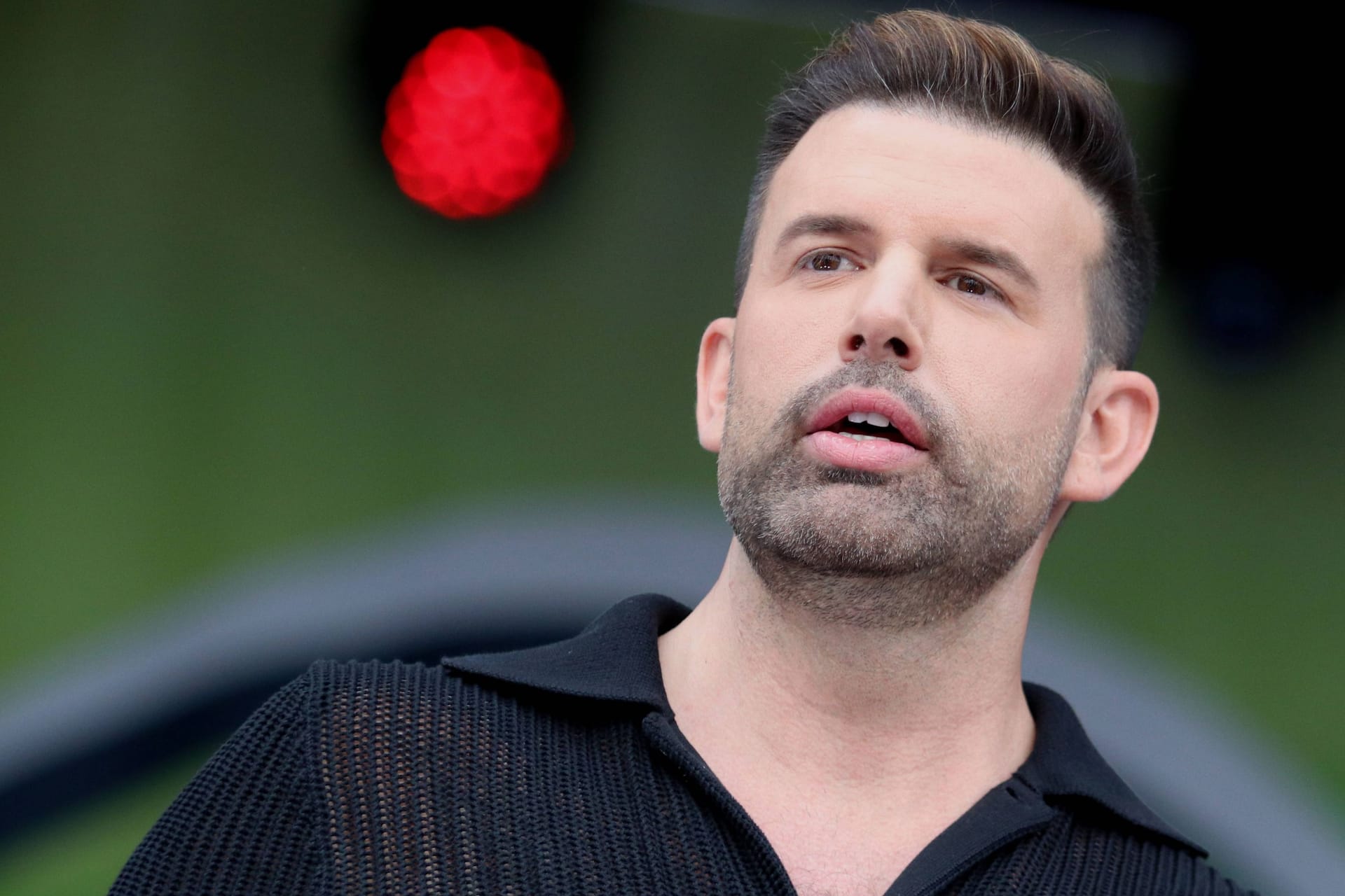 Sänger Jay Khan Auftritt: Er wurde durch die Boyband US5 bekannt.