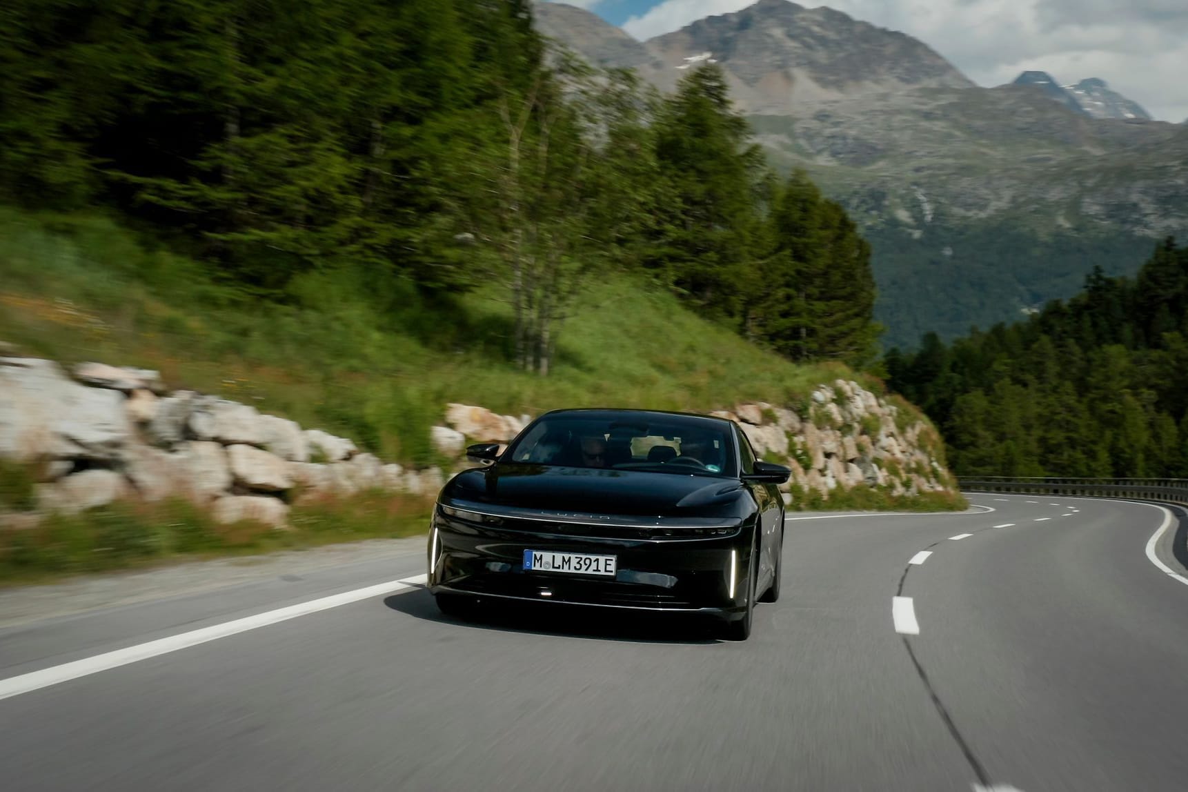 Elektroauto schafft 1205 Kilometer mit einer Ladung