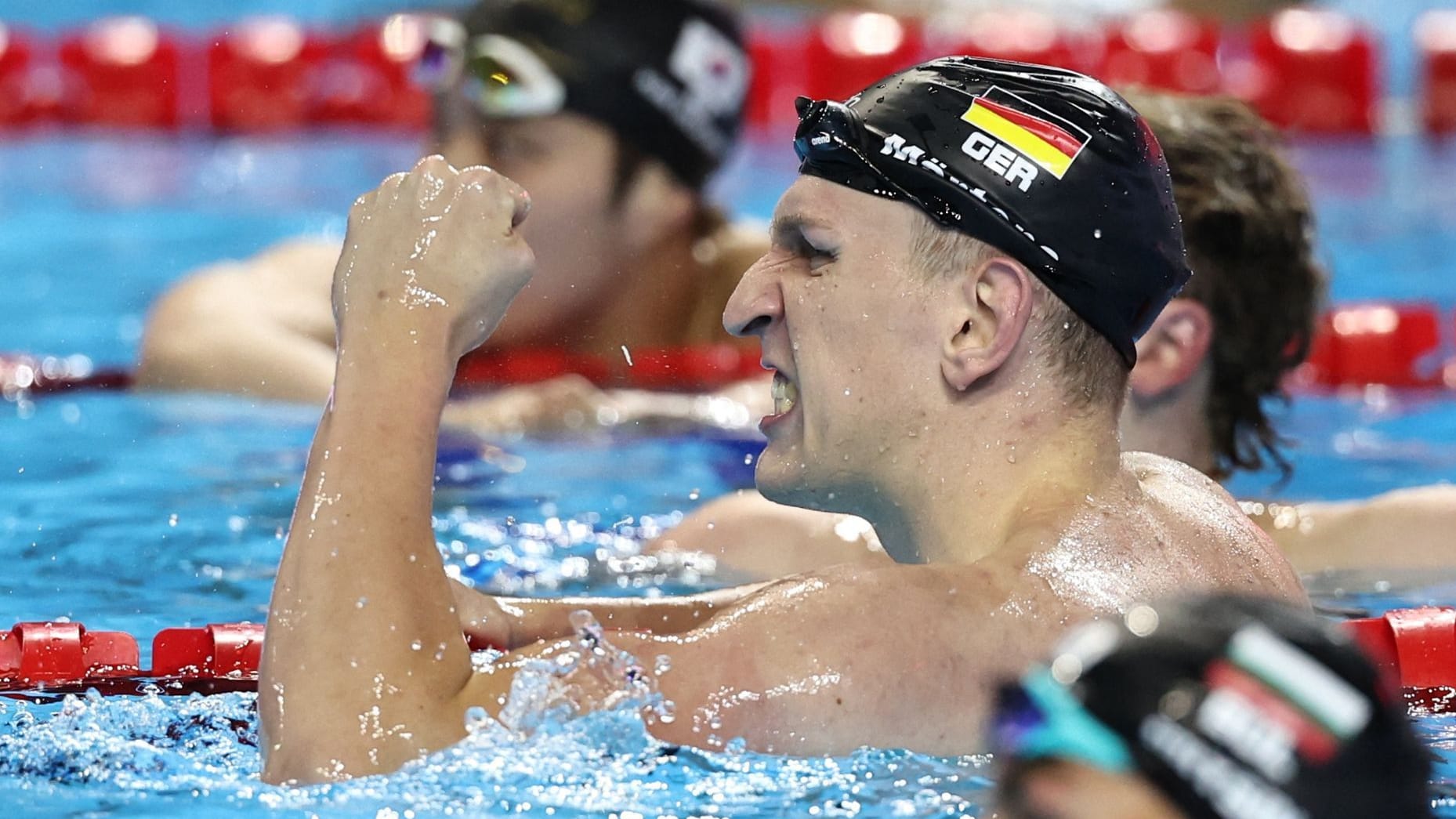 SWIMMING-WORLD/