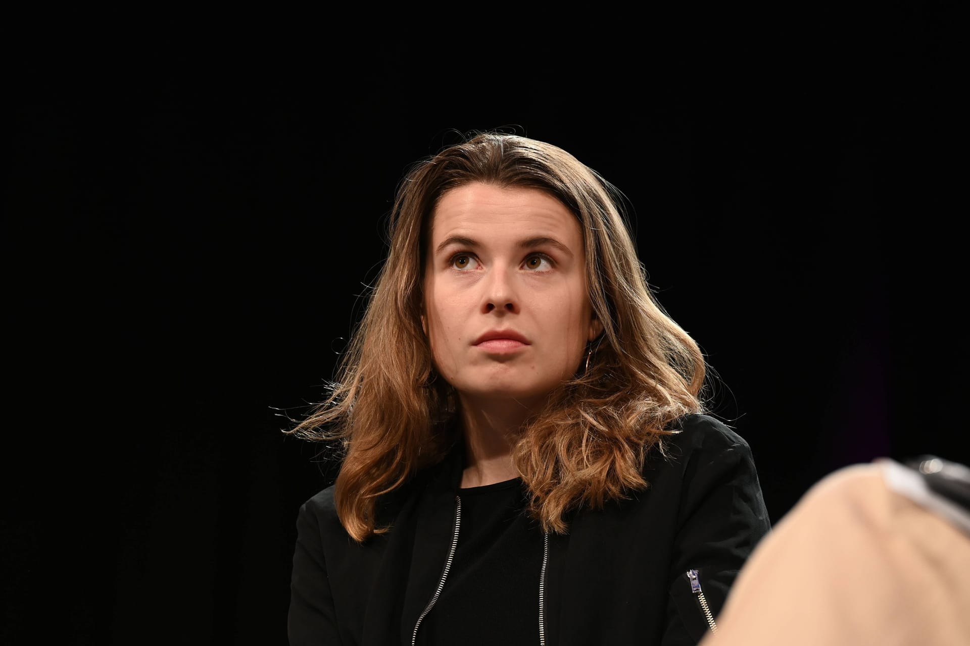 Klimaschutzaktivistin und Publizistin Luisa Neubauer (Archivbild): Probleme bei der Bahn führten beinahe dazu, dass sie eine Veranstaltung in Hamburg verpasste.