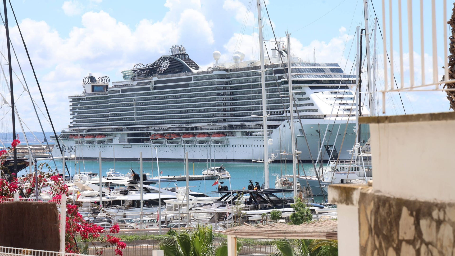 Die "MSC Seaview" im Hafen von Palma de Mallorca (Archivbild): Bald wird sie in Brasilien als Konferenzhotel dienen.