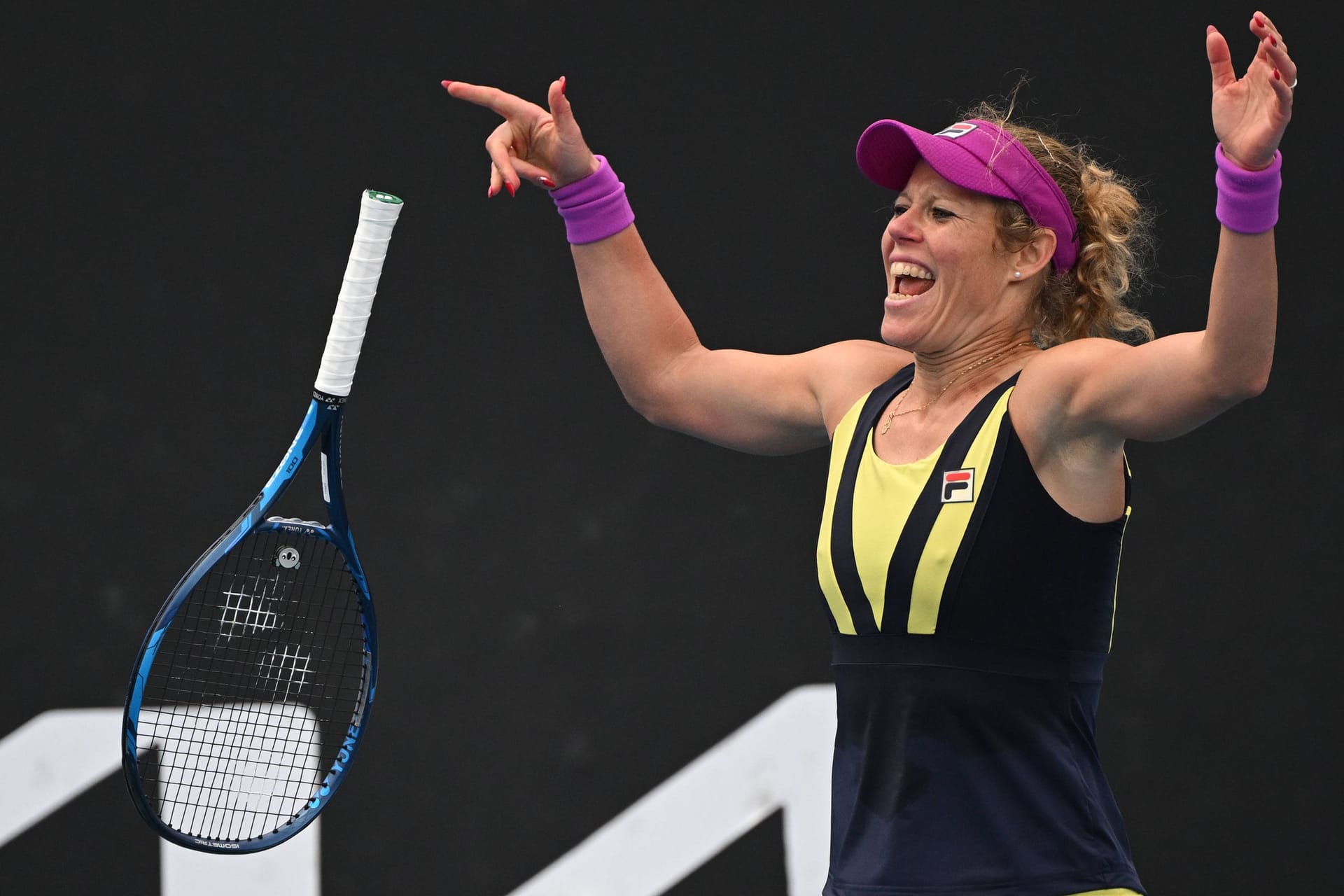 Wimbledon: Laura Siegemund lässt nach dem größten Einzel-Triumph ihrer Laufbahn den Schläger fallen.