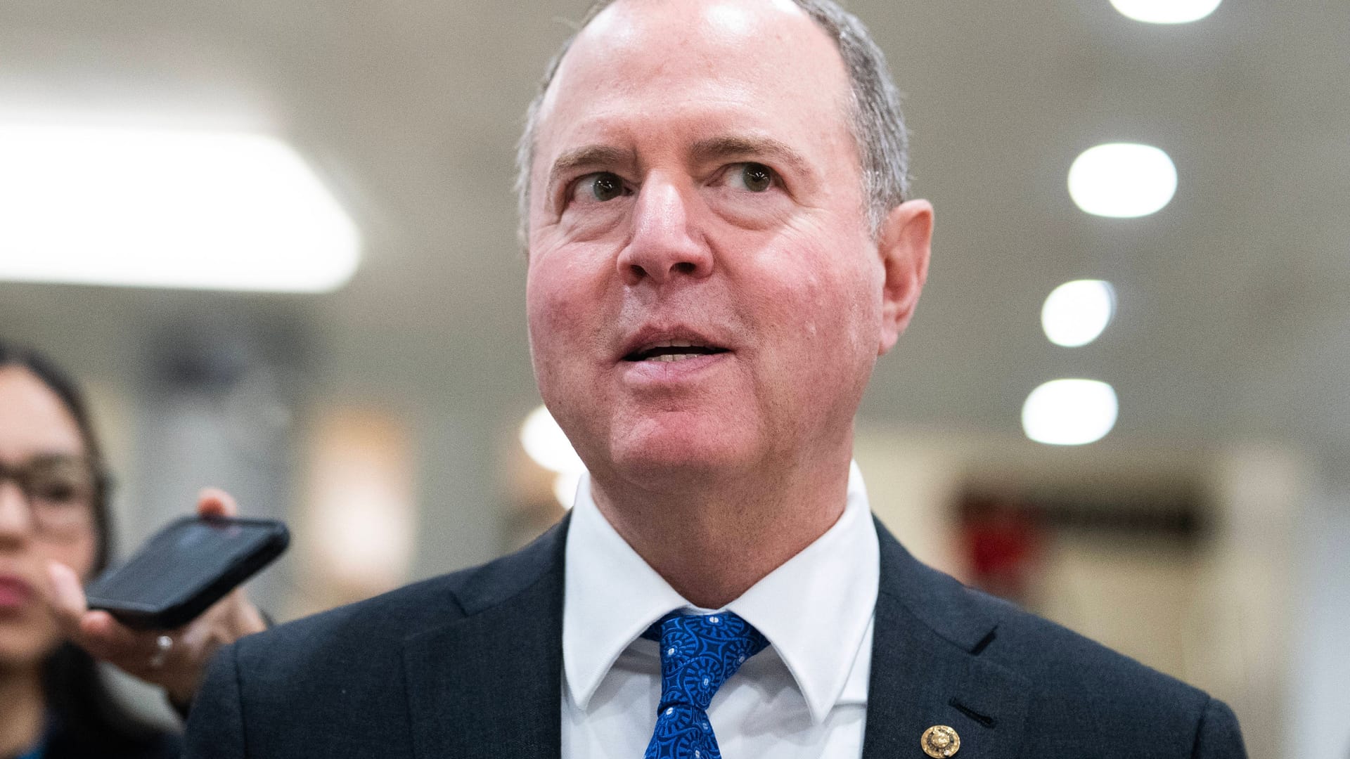 Der demokratische Senator Adam Schiff steht derzeit bei Donald Trump im Fokus. Der US-Präsident will sich an seinem politischen Kontrahenten rächen.