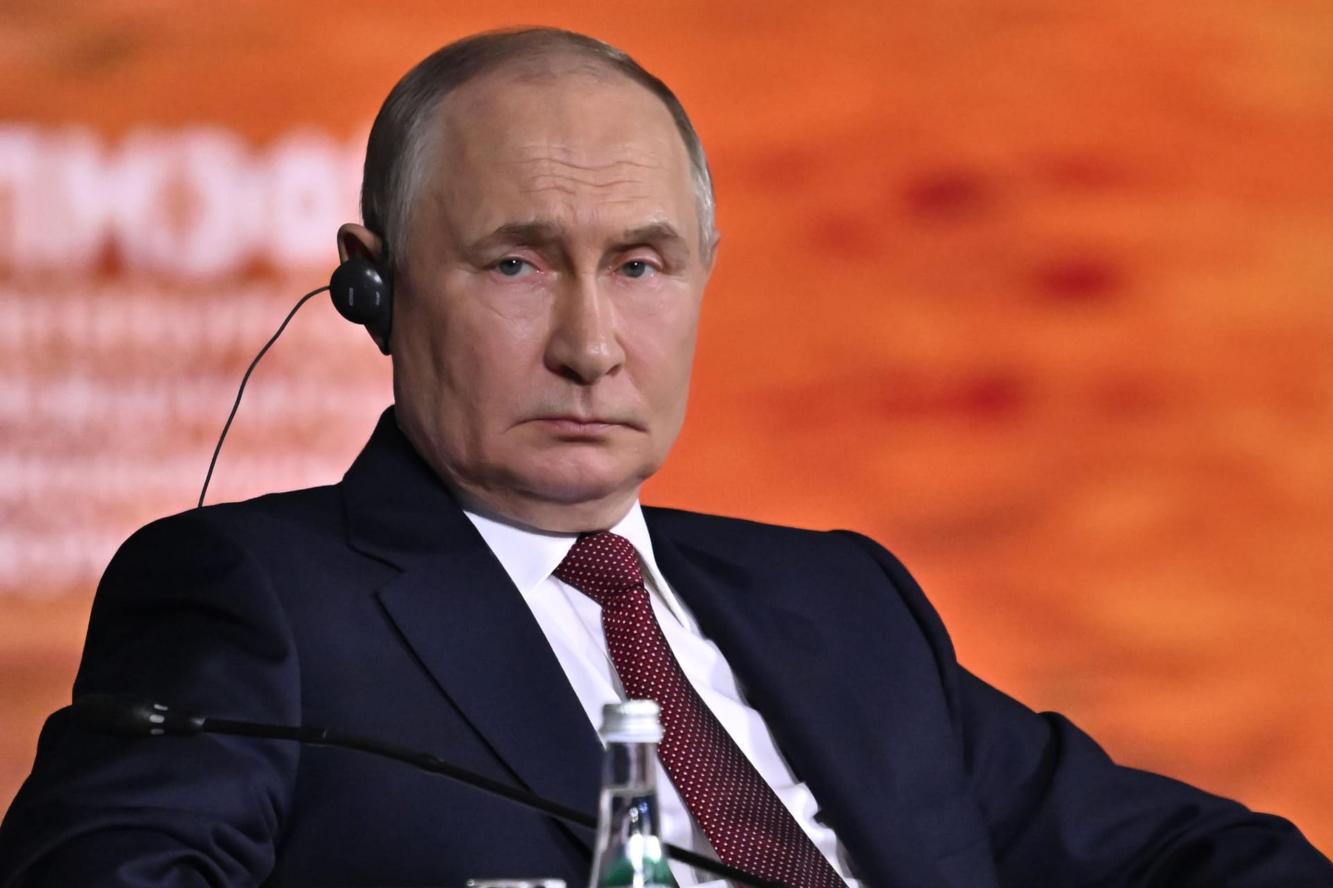 Wladimir Putin: Diktatoren leben mit einem ständigen Gefühl der Bedrohung, sagt Marcel Dirsus.