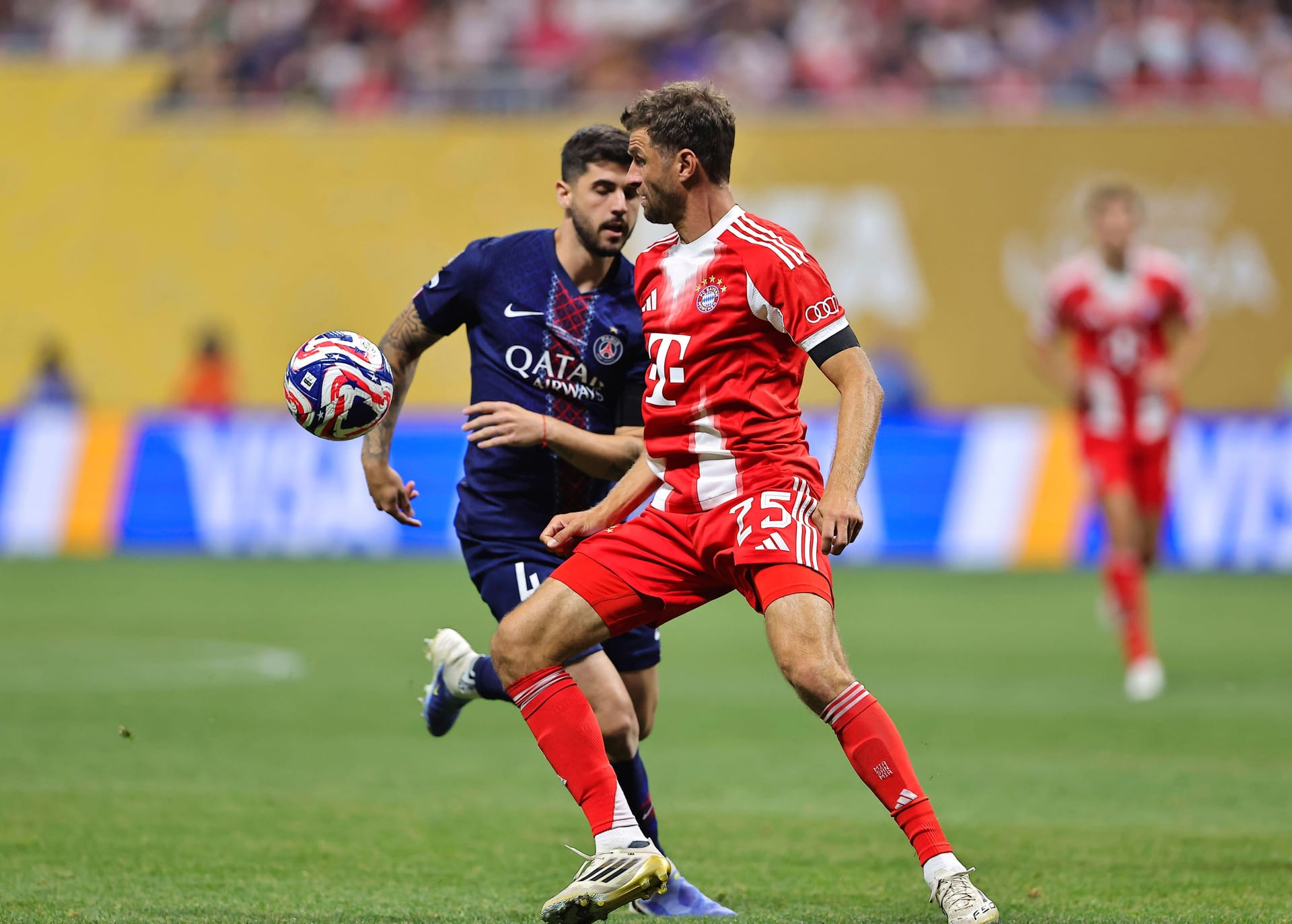 Thomas Müller (ab 80.): Kam für Coman und machte damit sein allerletztes Spiel für Bayern. Kam zu spät für eine Bewertung. Keine Note. Thomas Müller (ab 80.): Kam für Coman und machte damit sein allerletztes Spiel für Bayern. Kam zu spät für eine Bewertung. Keine Note.