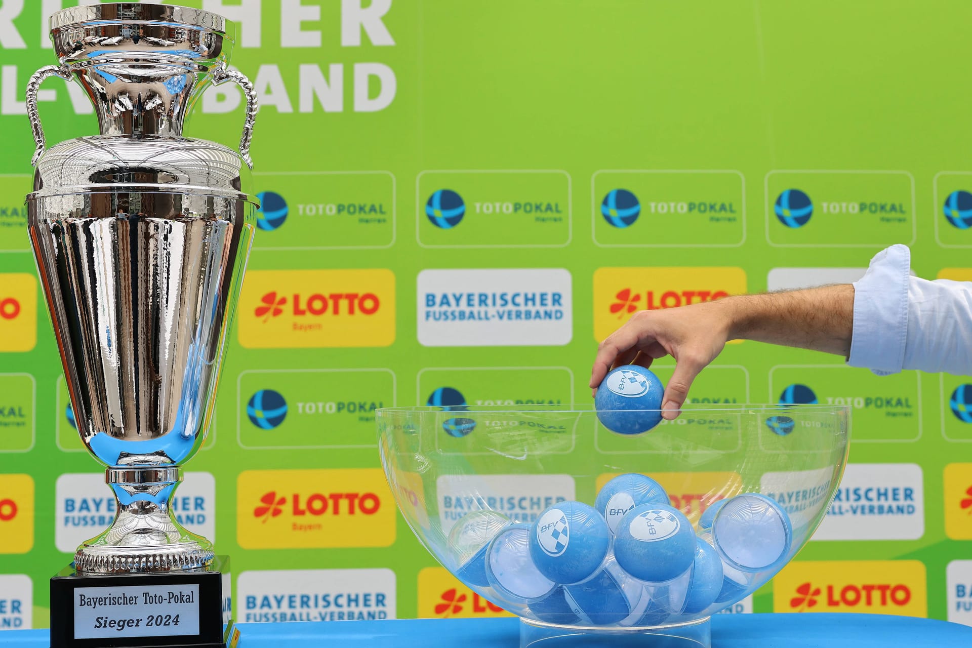 Auslosung im bayerischen Toto-Pokal (Archivbild):
