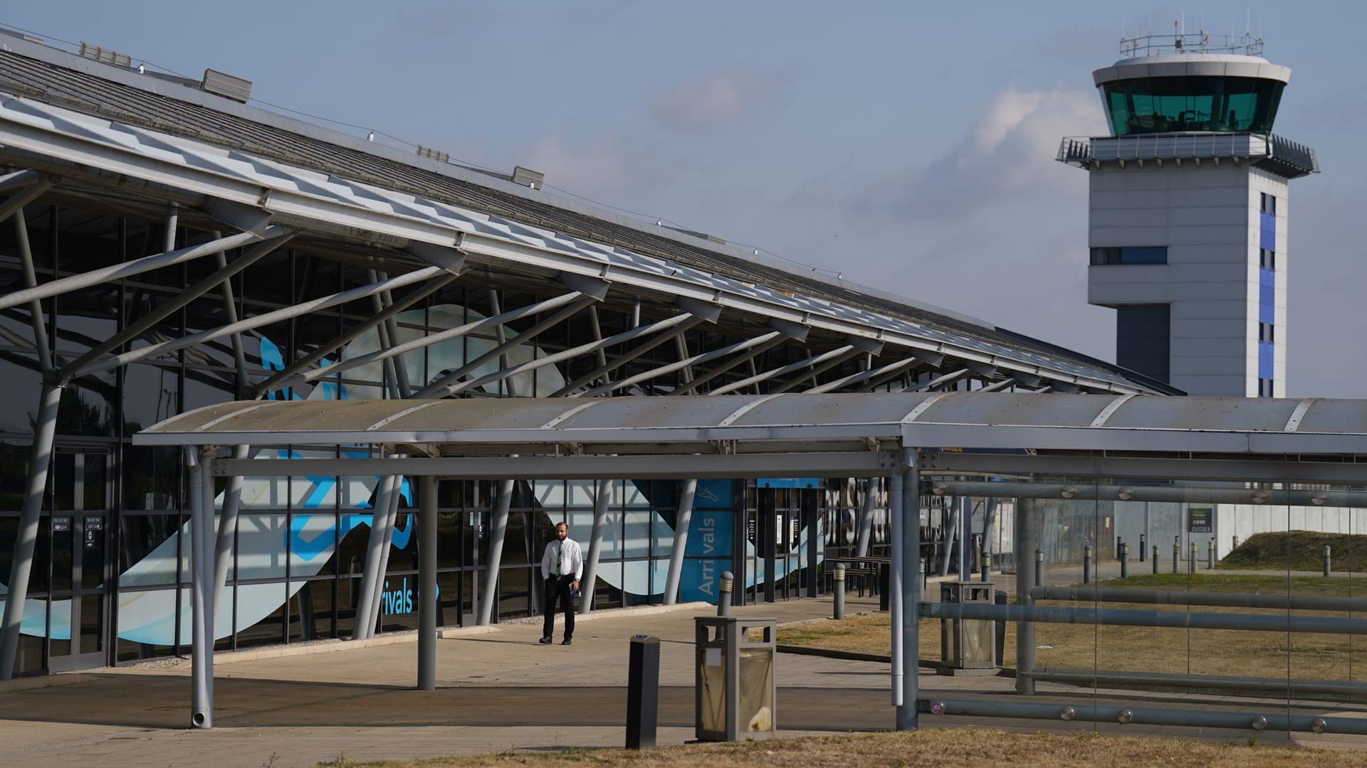 Flugzeugabsturz am Londoner Flughafen Southend Flugzeugabsturz am Londoner Flughafen Southend