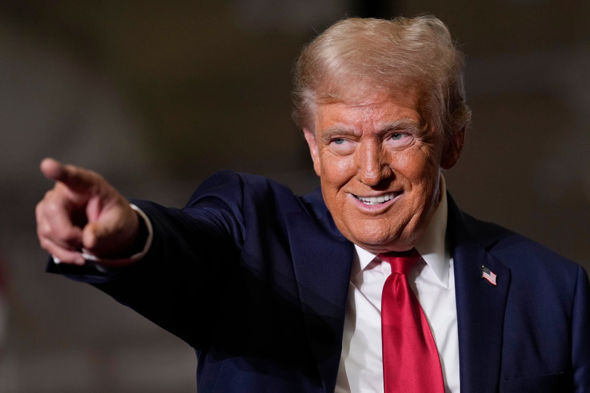 Donald Trump (Archivbild): Die Zolldrohungen des US-Präsidenten betreffen vor allem Deutschlands Wirtschaft.