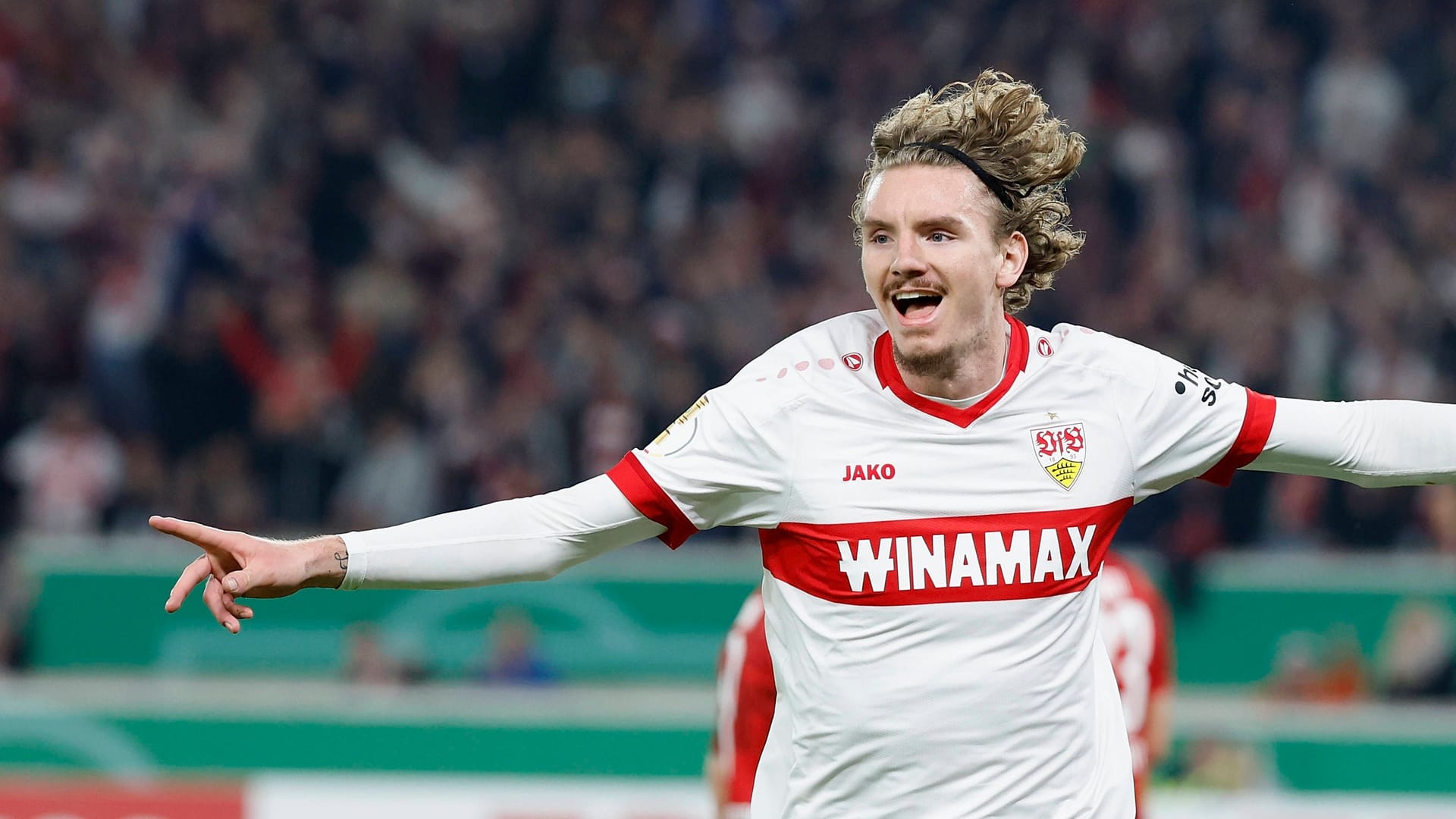 Nick Woltemade: Der Stürmer hat mit dem VfB Stuttgart den DFB-Pokal gewonnen.