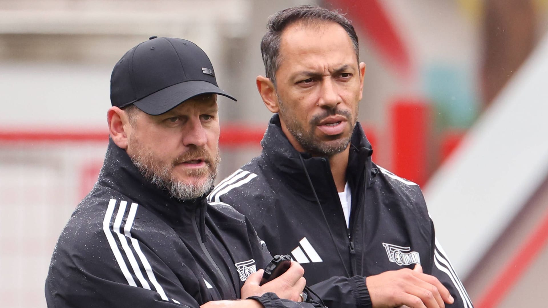 Union-Trainer Steffen Baumgart mit Co-Trainer Danilo de Souza: Los geht es in der neuen Bundesliga-Saison gegen Stuttgart. Union-Trainer Steffen Baumgart mit Co-Trainer Danilo de Souza: Los geht es in der neuen Bundesliga-Saison gegen Stuttgart.