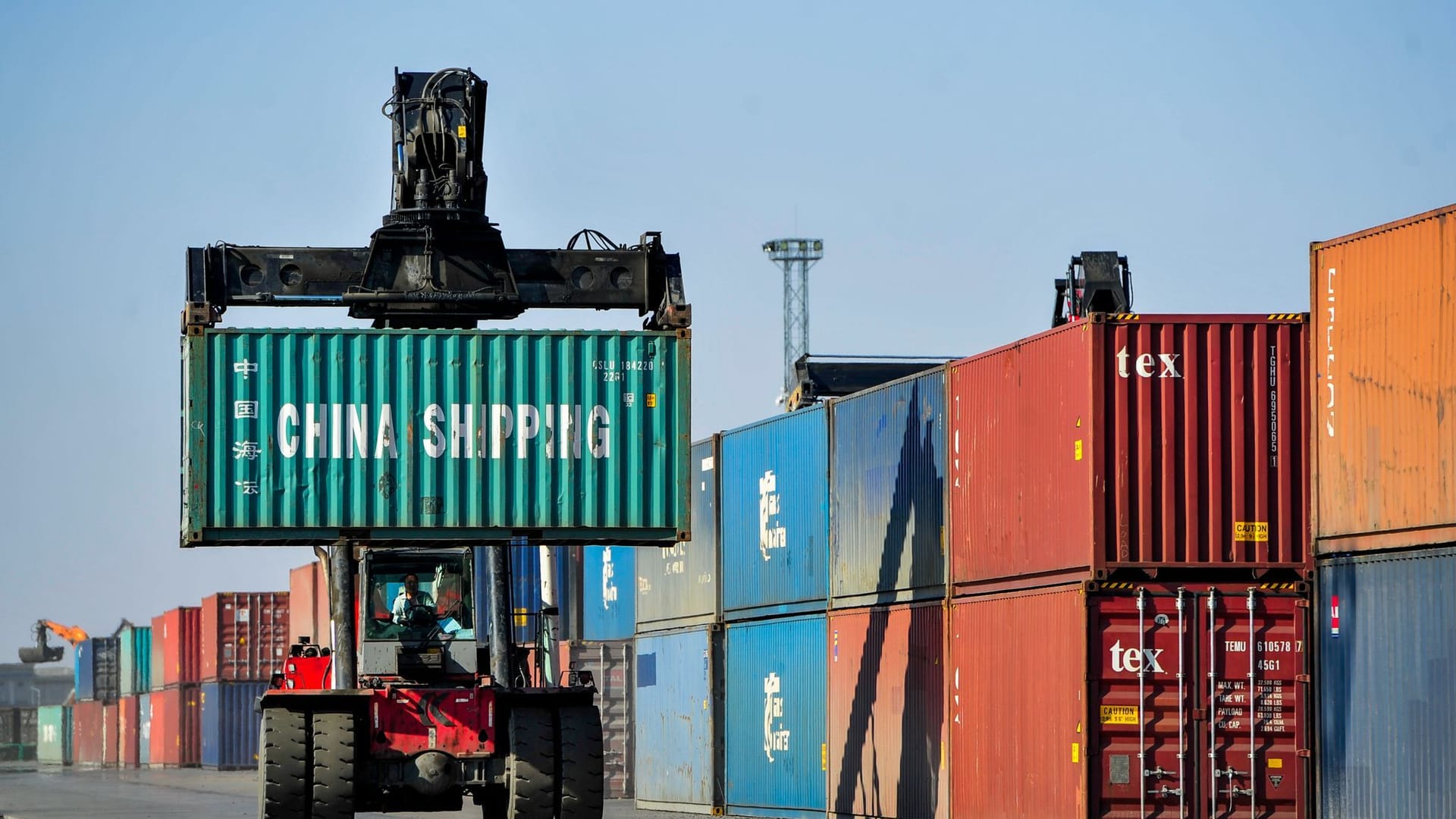 Containerumschlag in China Containerumschlag in China
