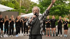 DFB-Frauen veröffentlichen Song mit Wolfgang Petry