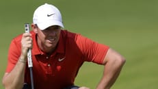 Kurioser Moment: Golf-Star schlägt zwei Bälle