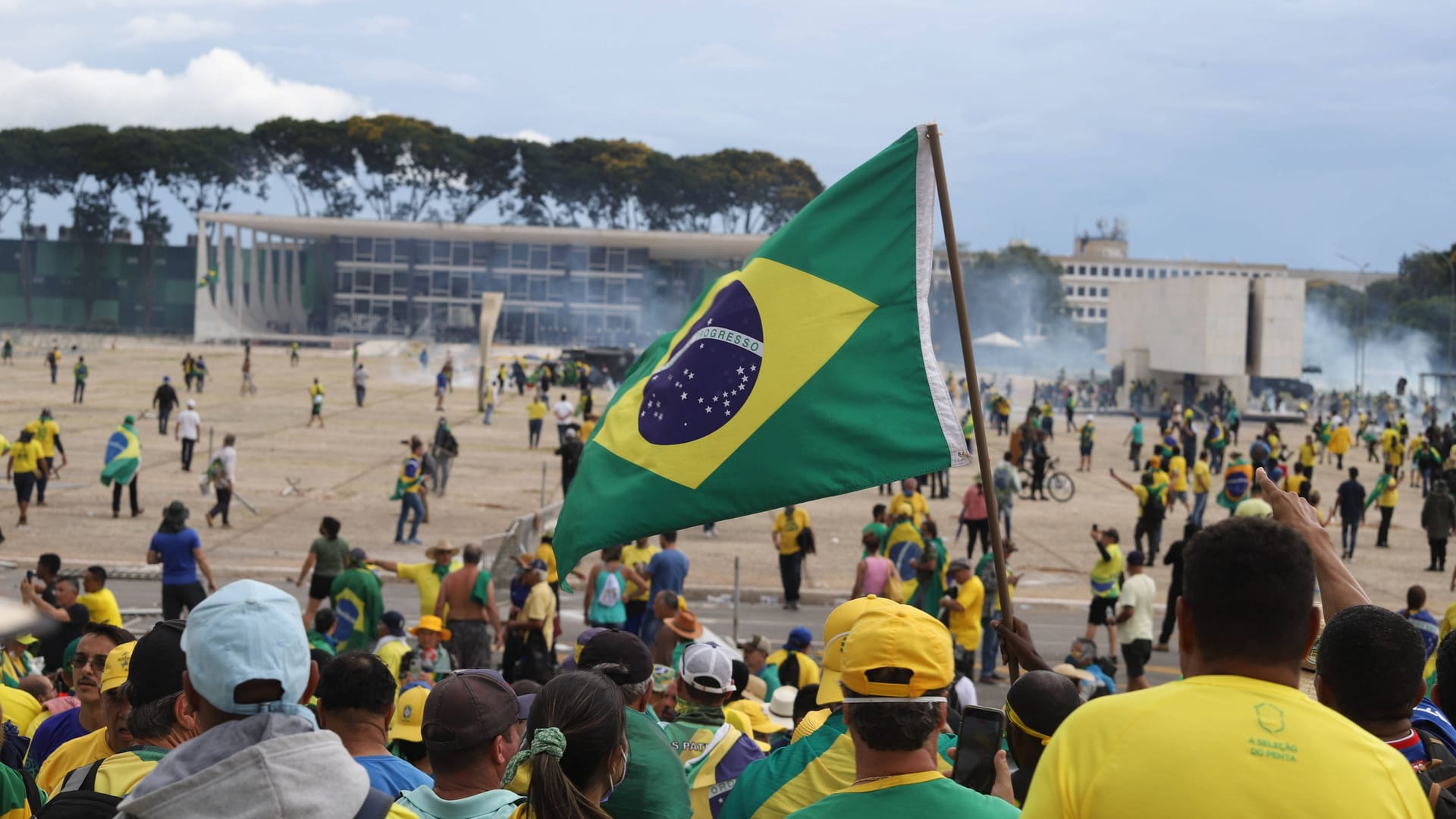 Anhänger des Rechtsextremen Jair Bolsonaro versuchten im Januar 2023, diverse Regierungsgebäude in der brasilianischen Hauptstadt Brasília zu stürmen.