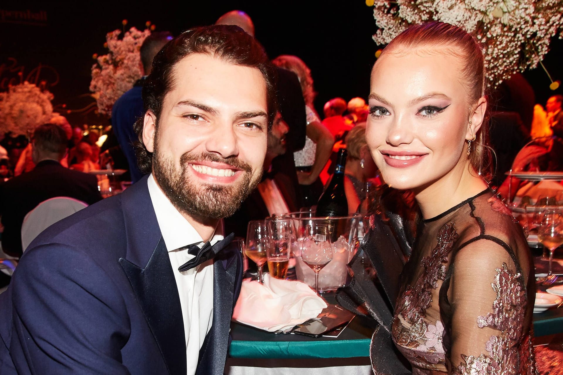 Jimi Blue Ochsenknecht mit seiner Schwester Cheyenne Savannah Ochsenknecht beim Leipziger Opernball (Archivfoto): Der Schauspieler genießt den großen Auftritt.
