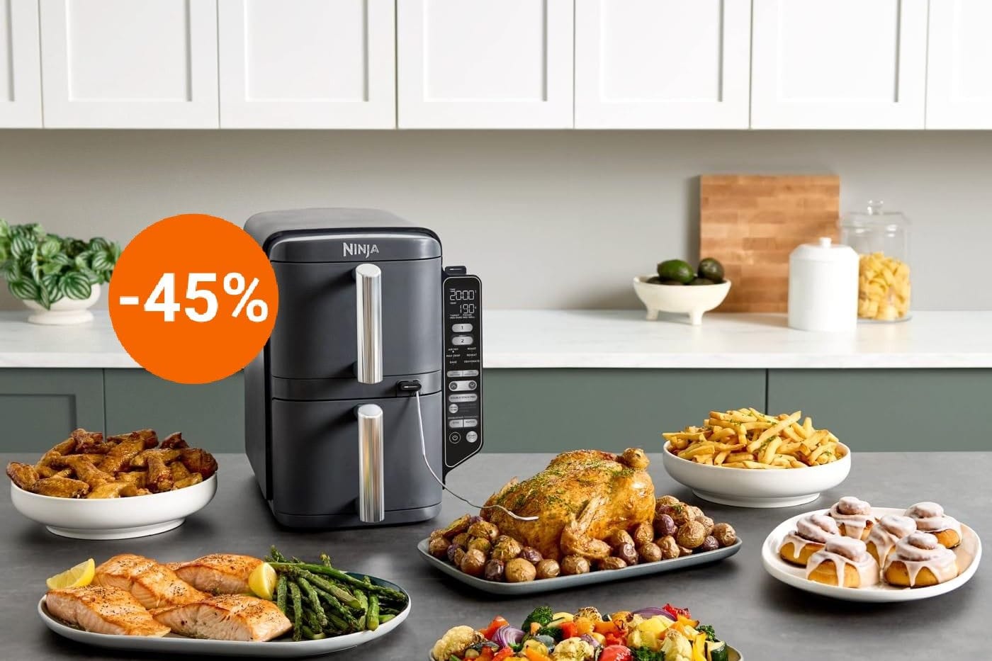 Airfryer günstig wie nie: Für kleine Küchen ist die Double-Stack-Heißluftfritteuse von Ninja mit ihren übereinanderliegenden Kammern die ideale Wahl.