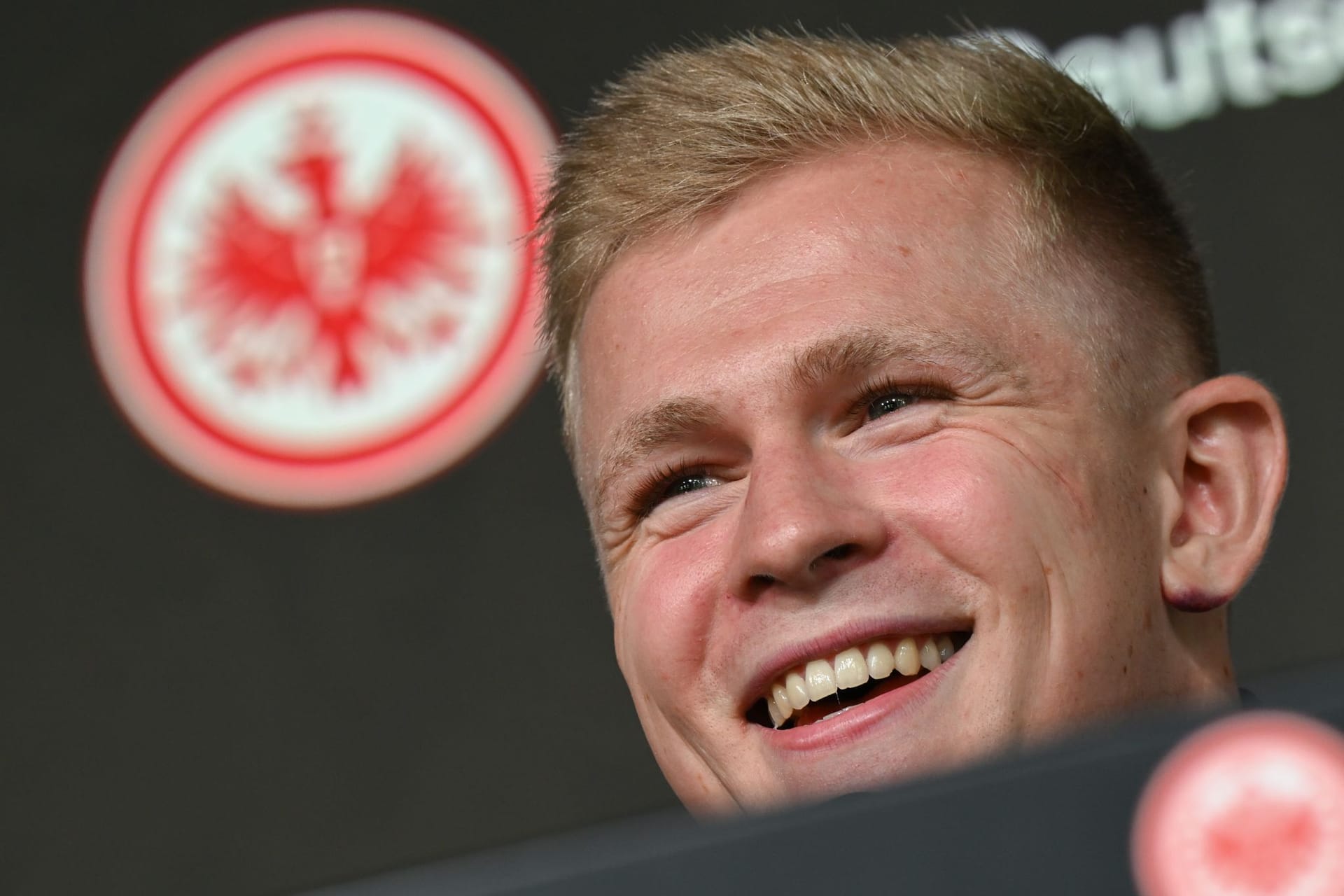 Pressekonferenz Eintracht Frankfurt - Jonathan Burkardt