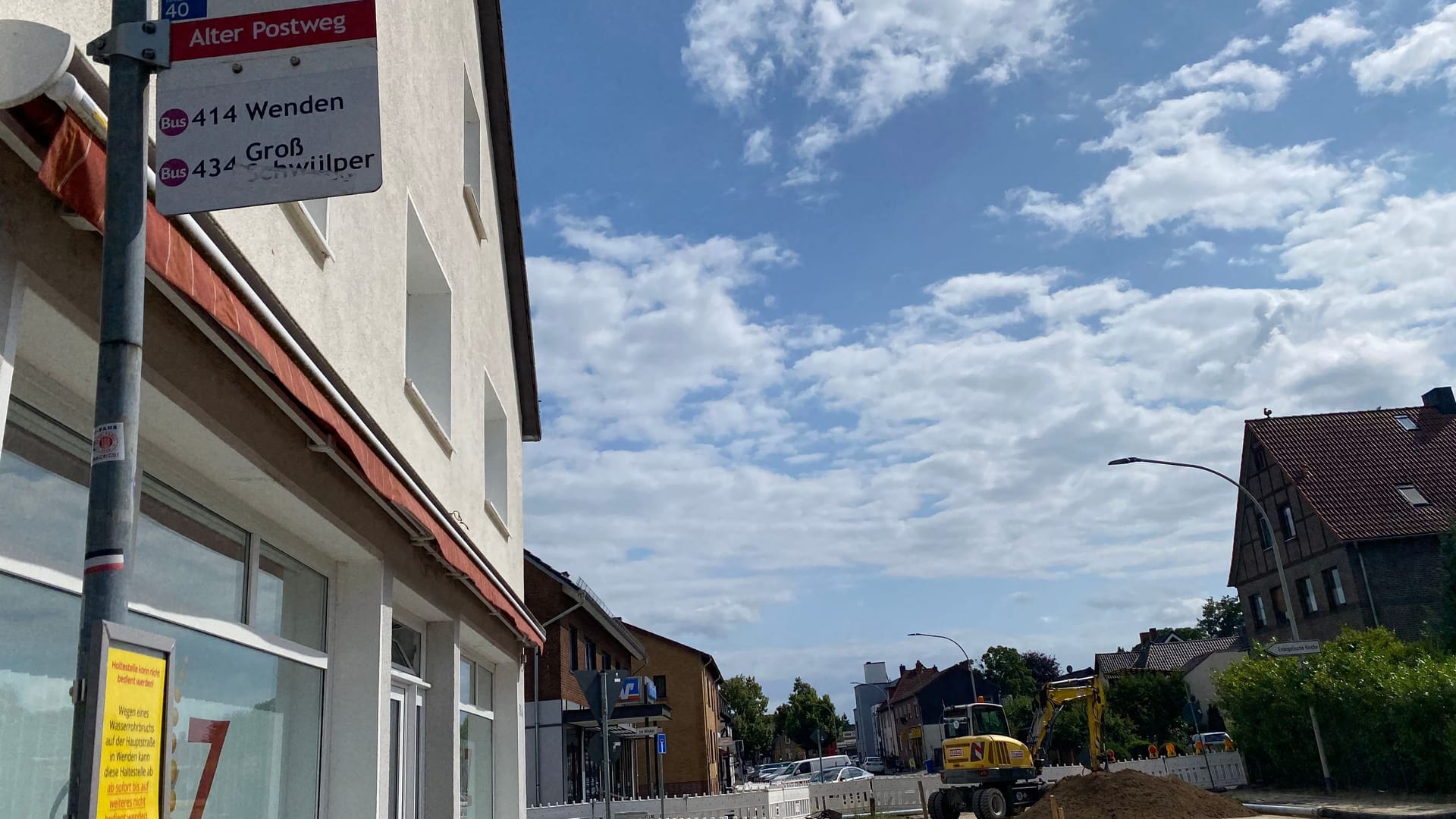 Kein Busverkehr: Die Hauptstraße in Wenden bleibt vorerst gesperrt.