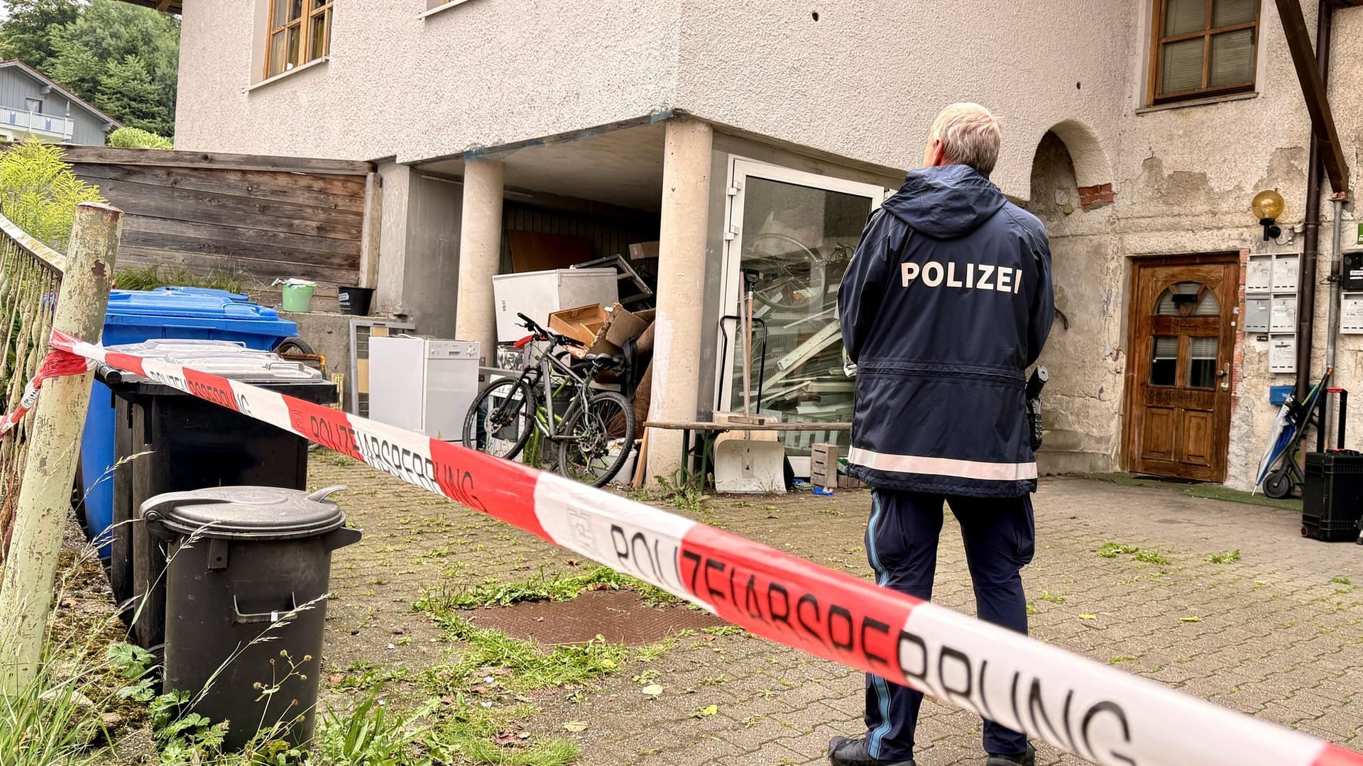 Festnahme nach Fund von drei Toten in Niederbayern