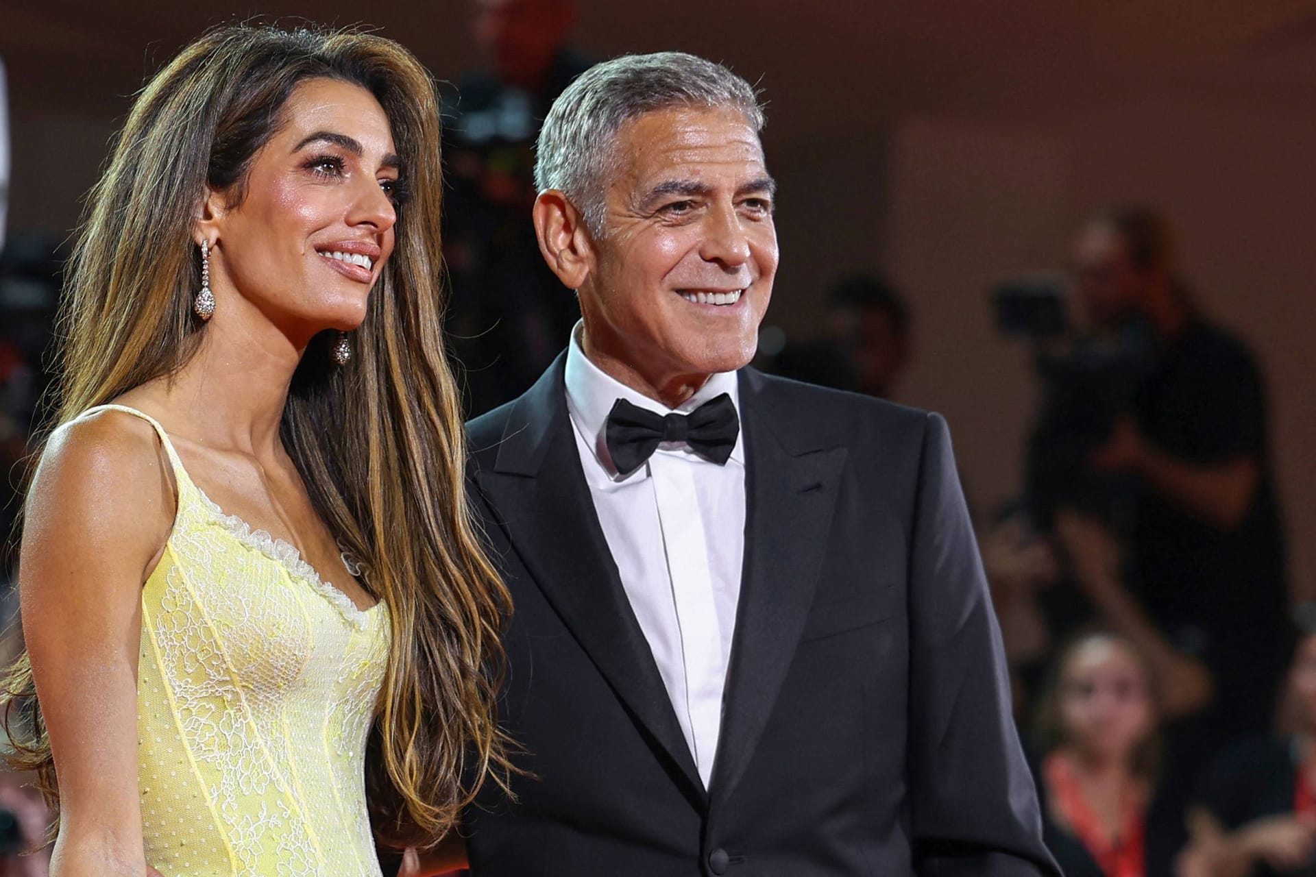 Amal und George Clooney: Die beiden sind Eltern von Zwillingen.