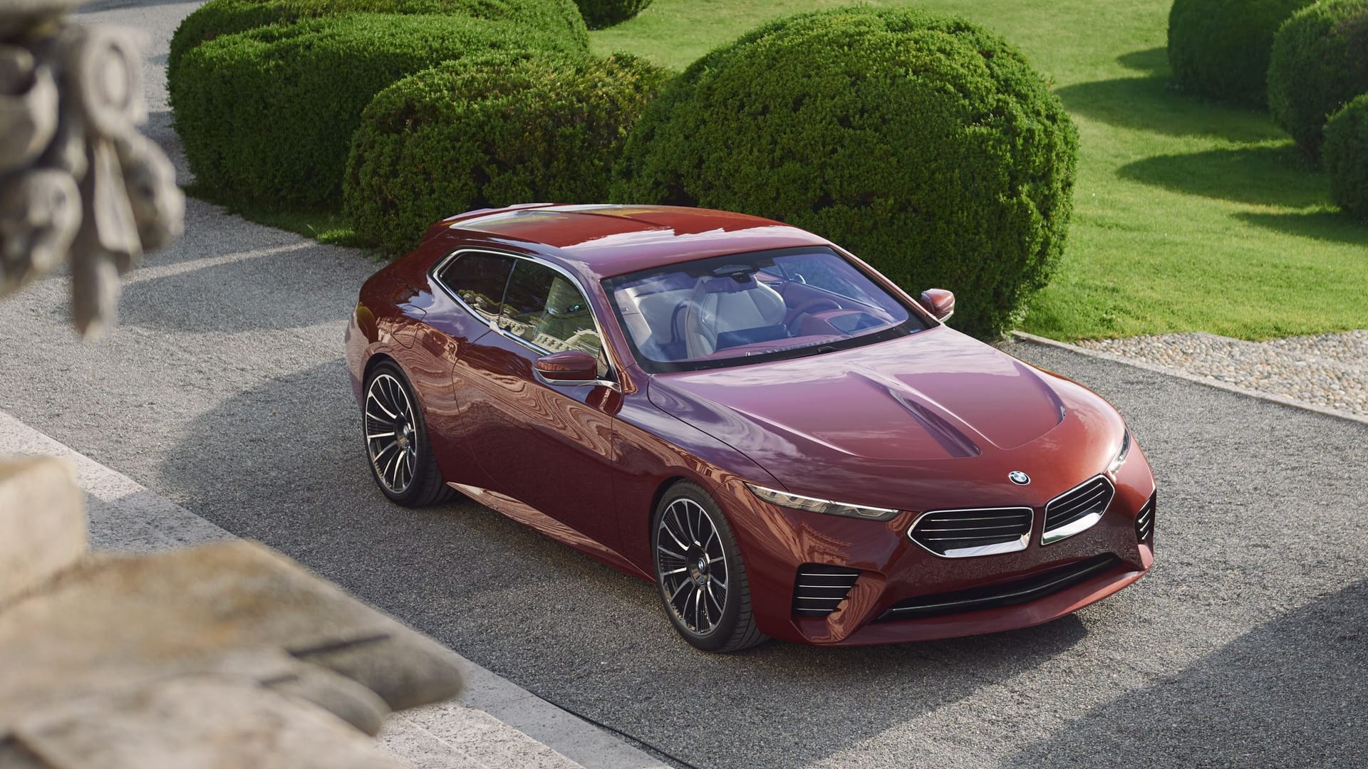 Premiere im Mai am Comer See: BMW zeigt den Concept Speedtop. Drei Monate später ist die Kleinserie schon ausverkauft.