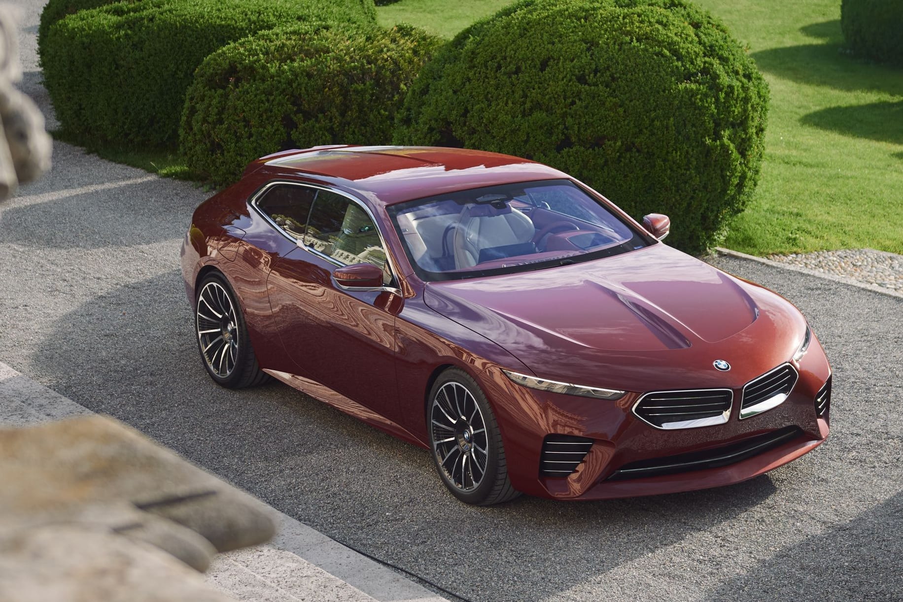 Premiere im Mai am Comer See: BMW zeigt den Concept Speedtop. Drei Monate später ist die Kleinserie schon ausverkauft.