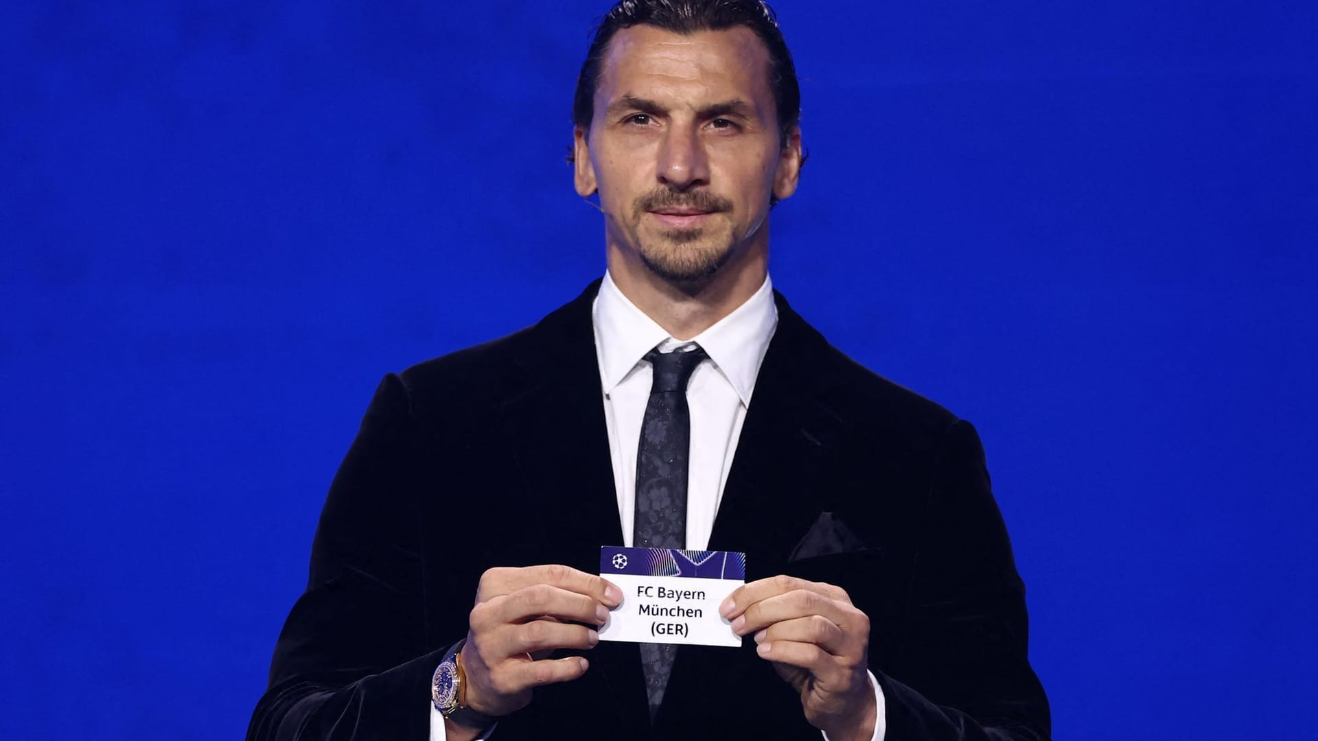 "FC Bayern München": Zlatan Ibrahimović zieht den deutschen Rekordmeister bei der Auslosung der Champions-League-Vorrunde.