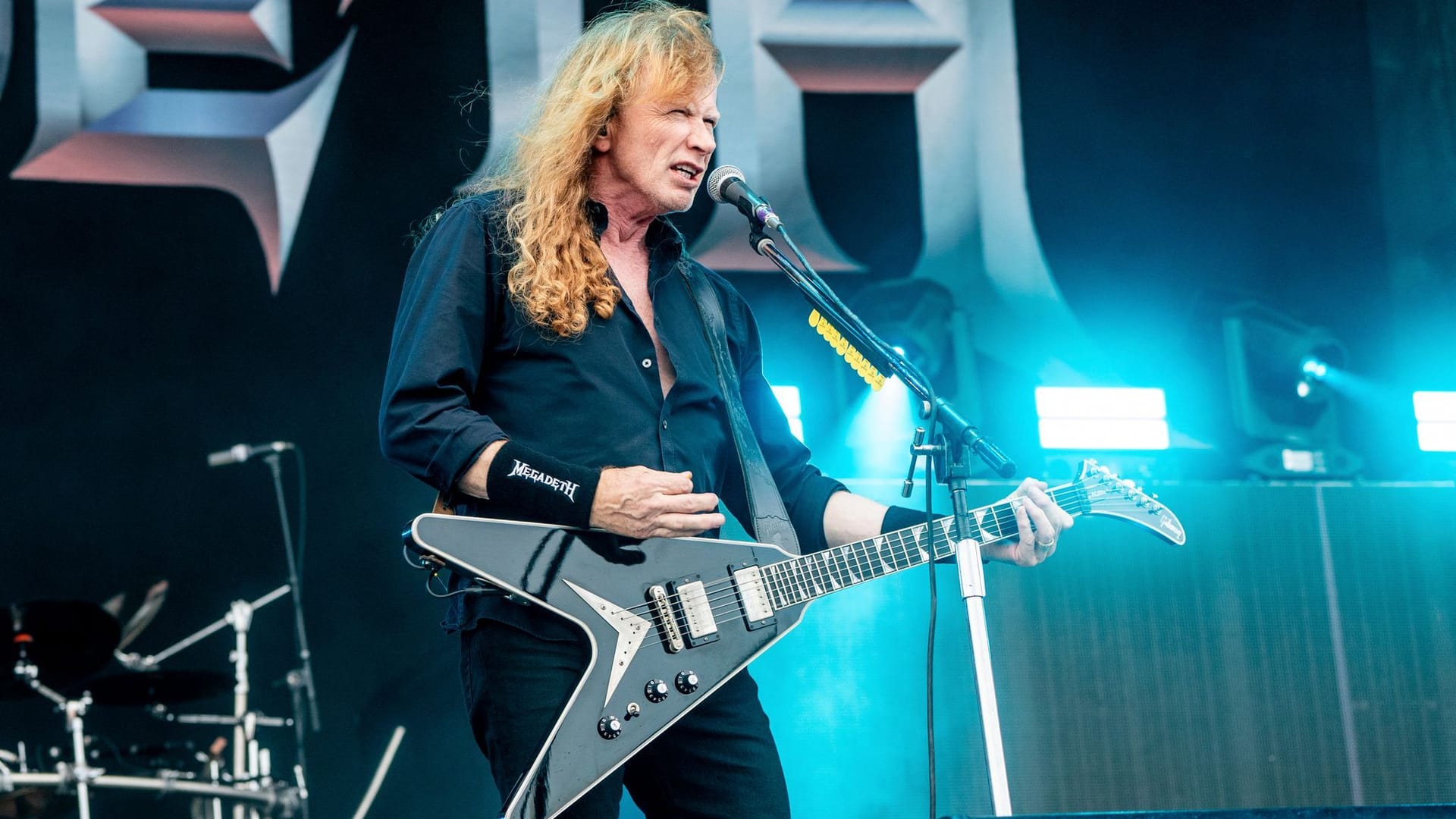 Dave Mustaine von Megadeth spielt bei einem Konzert. Die Band wird nur noch ein Album produzieren. (Archivbild)
