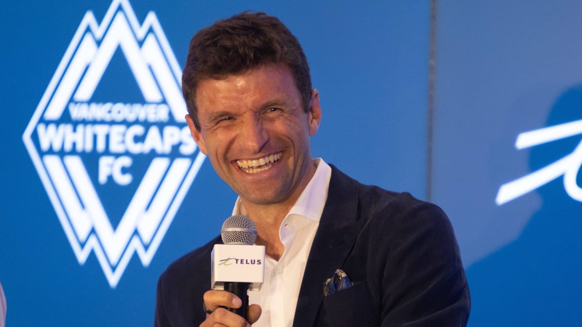 thomas-m-ller-jetzt-verteilt-der-ex-bayern-star-lederhosen-in-kanada