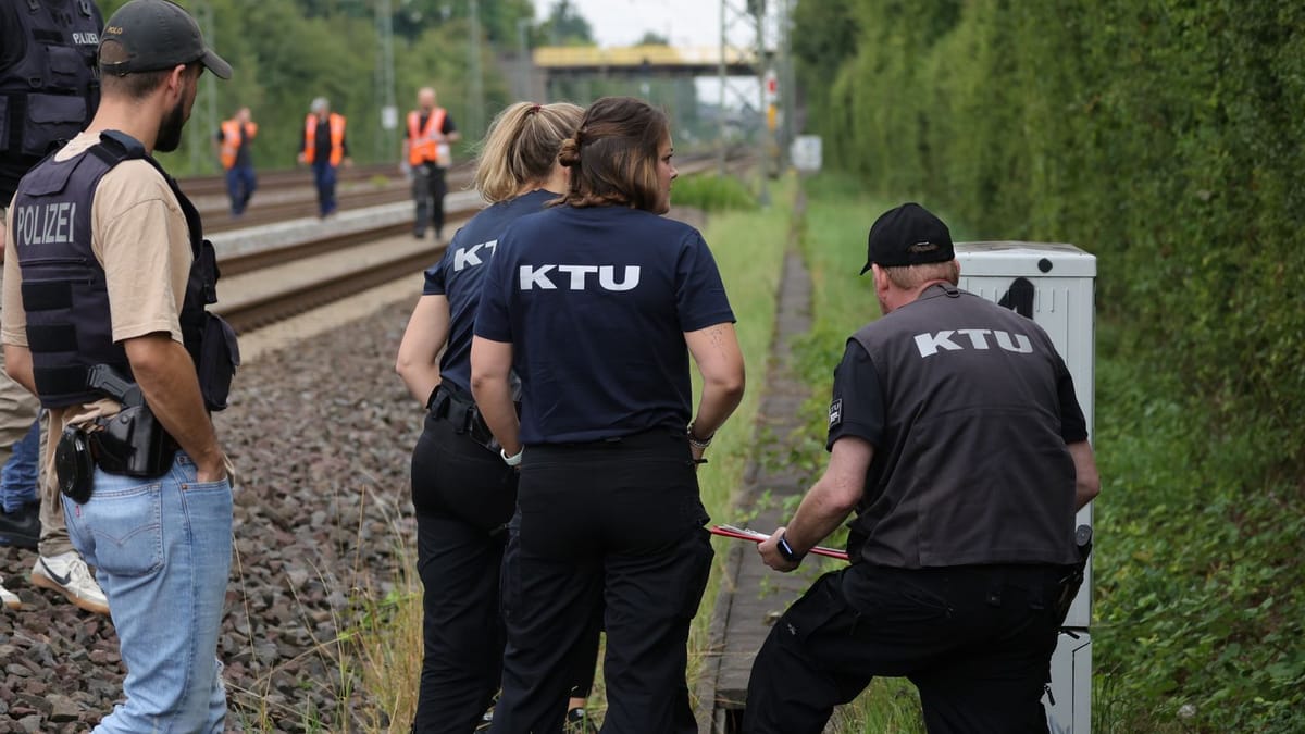 Düsseldorf | Duisburg: Zweiter Brandanschlag auf Bahnstrecke – Sperrung