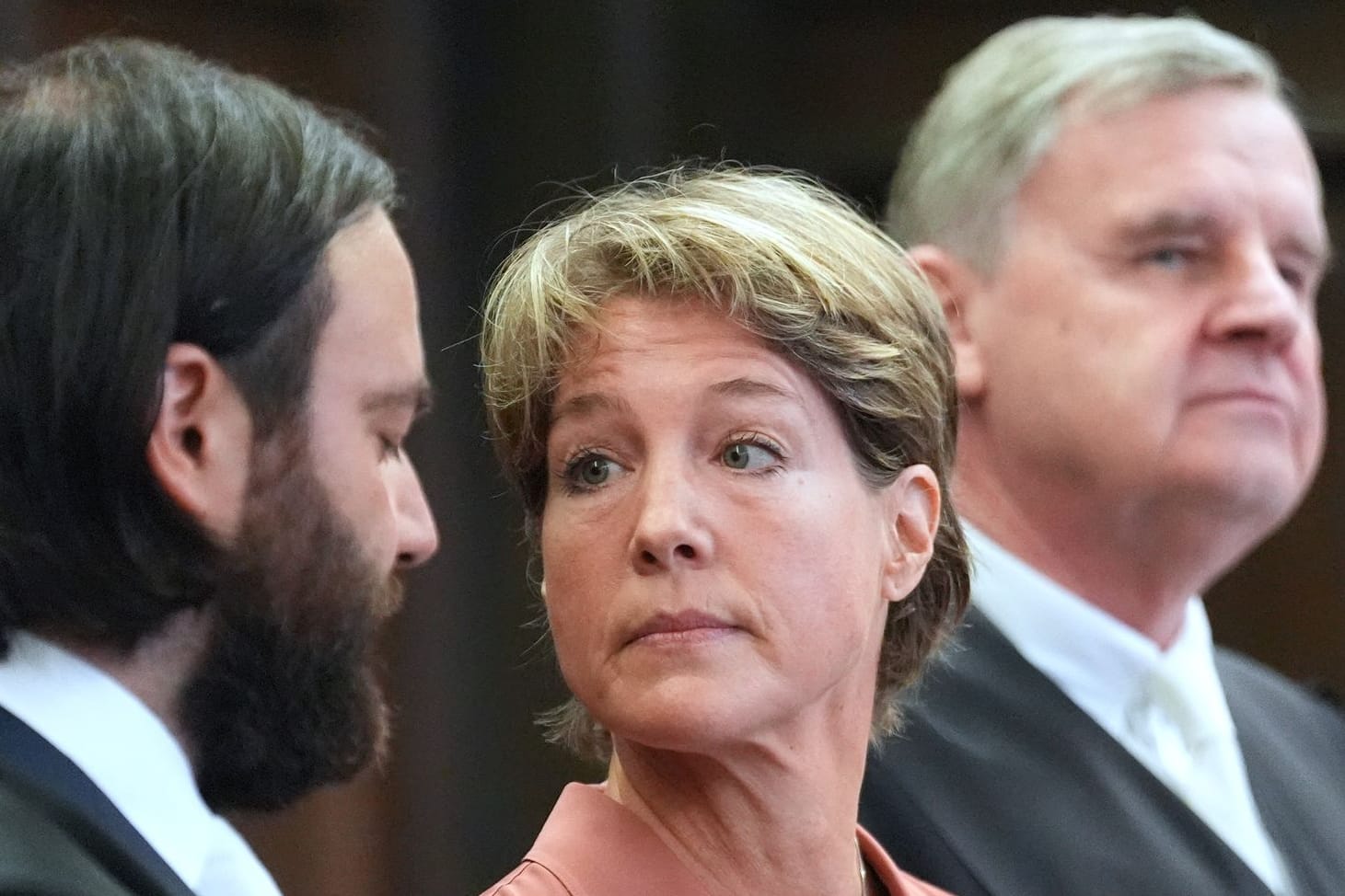 Da war es nur noch einer: Ingo Bott (li.) übernimmt künftig allein die Verteidigung von Christina Block (Mitte) vor Gericht.