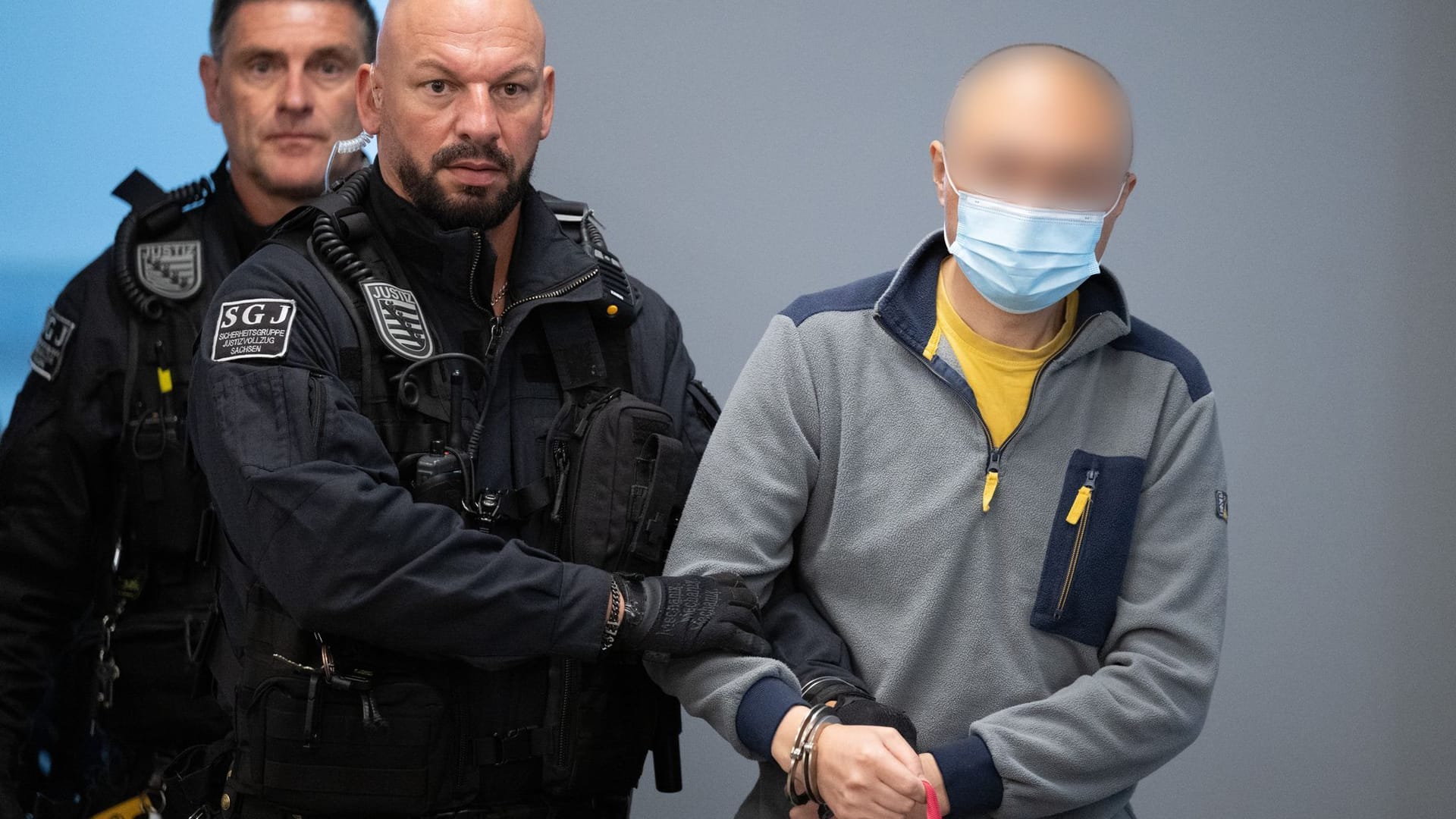 Jian G.: Dem ehemaligen Mitarbeiter von AfD-Politiker Maximilian Krah wird vorgeworfen, chinesischer Agent zu sein. Jian G.: Dem ehemaligen Mitarbeiter von AfD-Politiker Maximilian Krah wird vorgeworfen, chinesischer Agent zu sein.