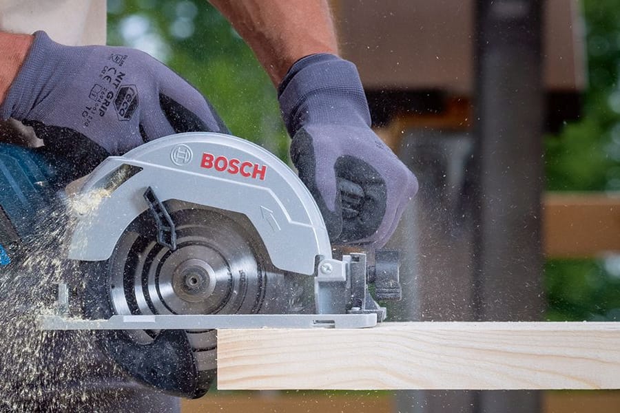 Heute ist Werkzeug von Bosch Professional bei Amazon im Angebot.