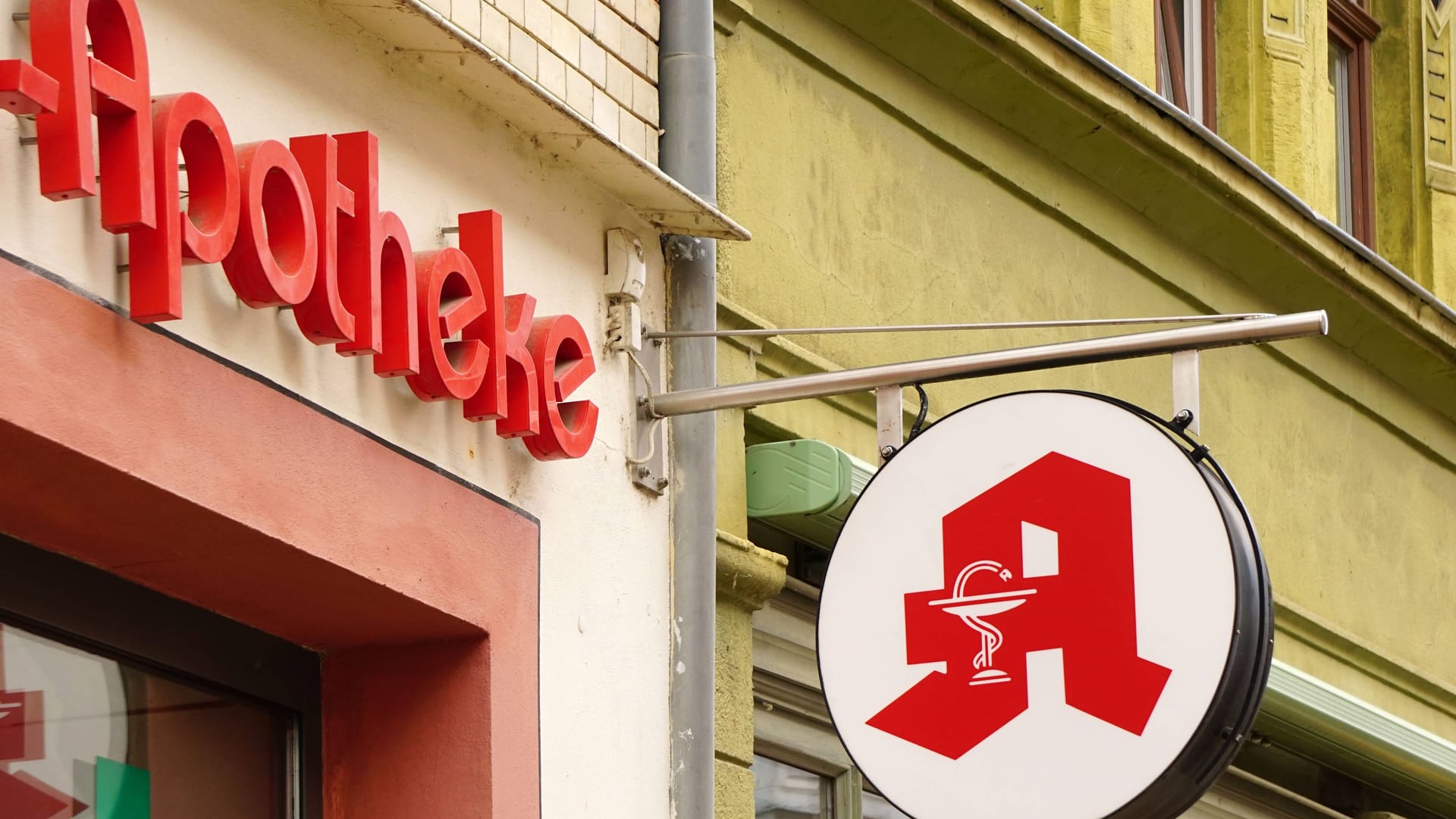 Eine Apotheke (Symbolbild): Die Täter ergaunerten sich Arzneimittel.