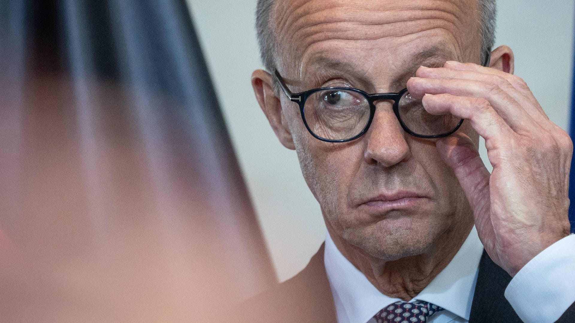 Bundeskanzler Friedrich Merz (Archivbild): Die Entscheidung keine Waffen mehr an Israel zu liefern wird von der Opposition begrüßt. Bundeskanzler Friedrich Merz (Archivbild): Die Entscheidung keine Waffen mehr an Israel zu liefern wird von der Opposition begrüßt.
