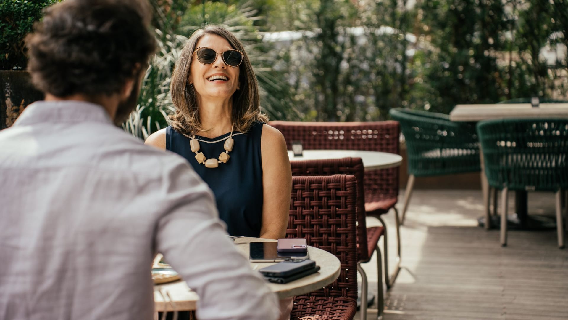 Ein Paar in einem luxuriösen Hotel (Symbolbild): Große Vermögen werden bei der Steuer kaum angetastet. Ein Paar in einem luxuriösen Hotel (Symbolbild): Große Vermögen werden bei der Steuer kaum angetastet.
