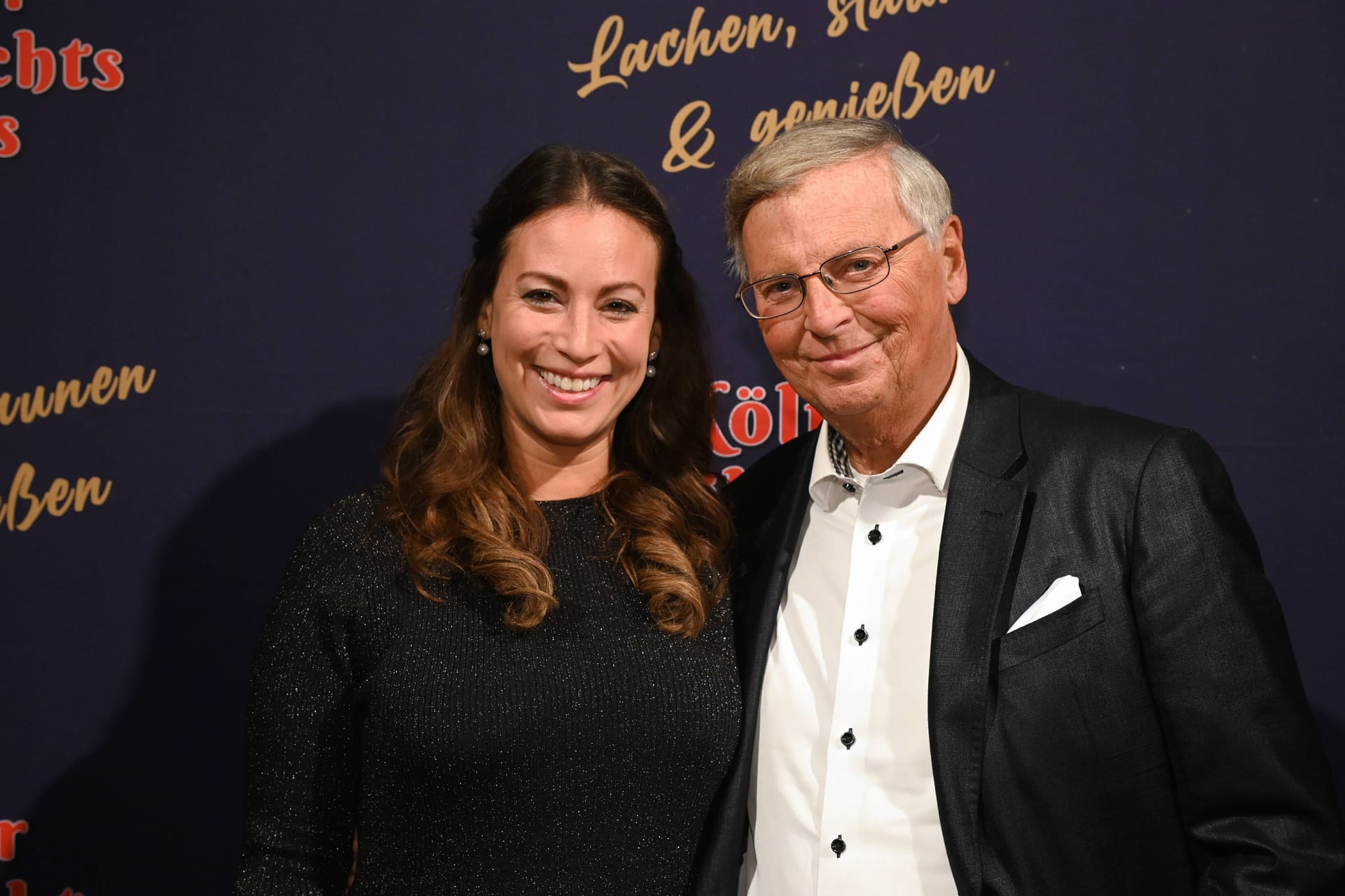 Die Bosbachs: Wolfgang Bosbach nahm am Dienstag in seinem WhatsApp-Status Stellung zu Steuerschulden seiner Tochter Caroline Bosbach.