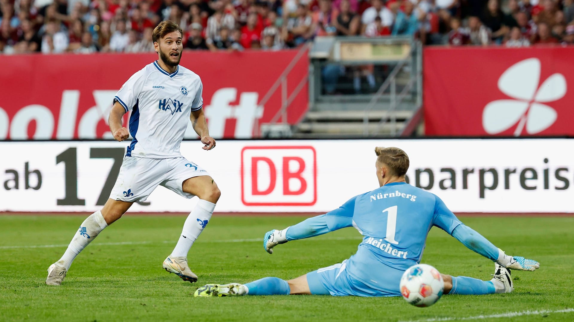 Matchwinner: Killian Corredor (li.) trifft zum 1:0-Sieg in Nürnberg.