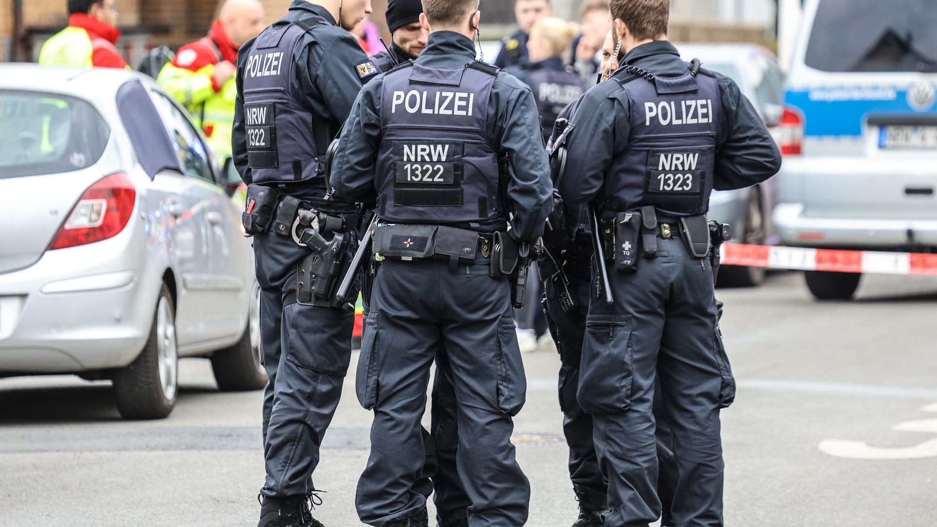 Polizeieinsatz in Dortmund mit Schussabgabe aus Dienstwaffe Polizeieinsatz in Dortmund mit Schussabgabe aus Dienstwaffe