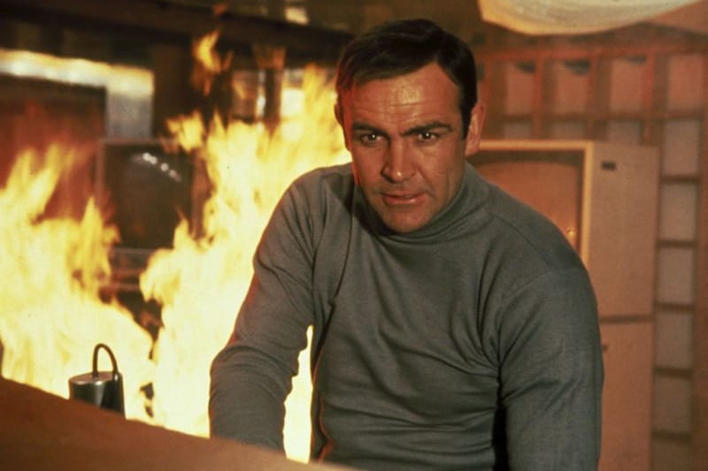 Schauspieler Sean Connery ist in einer Szene des Films "James Bond 007 - Man lebt nur zweimal" zu sehen.