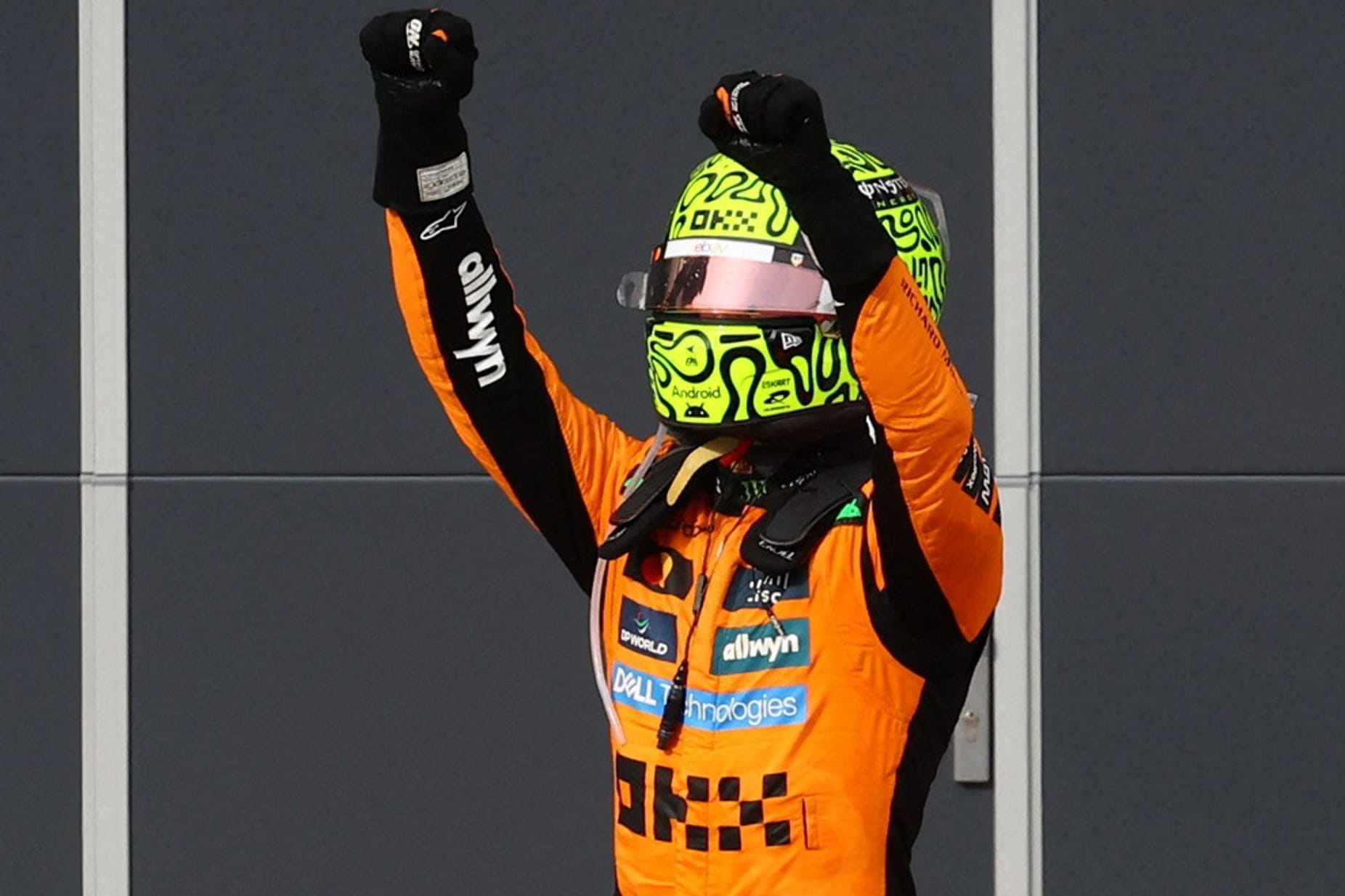 Fünfter Saisonsieg: Lando Norris feiert seinen Erfolg in Ungarn.
