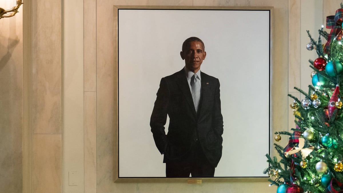 Donald Trump hängt Porträt von Obama aus Besucher-Bereich des Weißen Hauses