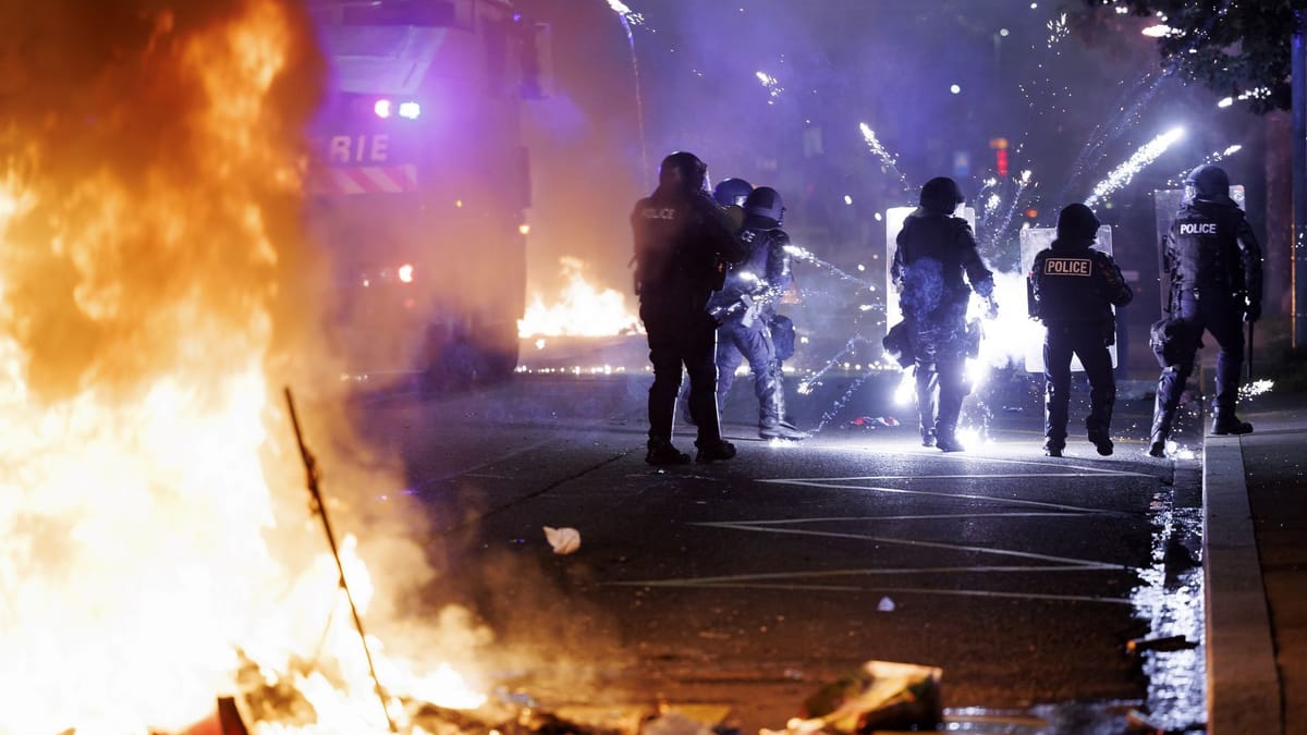 Lausanne: Ausschreitungen nach Tod von 17-Jährigem – Wut gegen Polizei