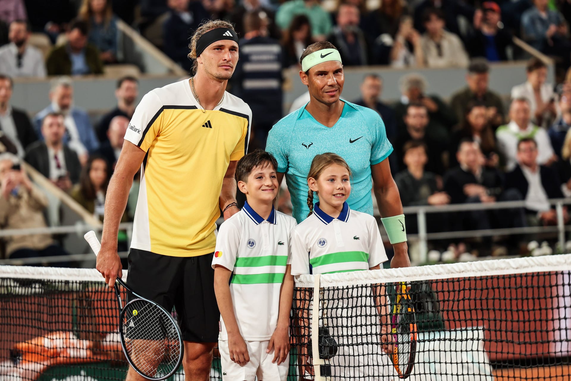 Alexander Zverev (links) mit Rafael Nadal: Die beiden bestritten bereits einige Matches gegeneinander.
