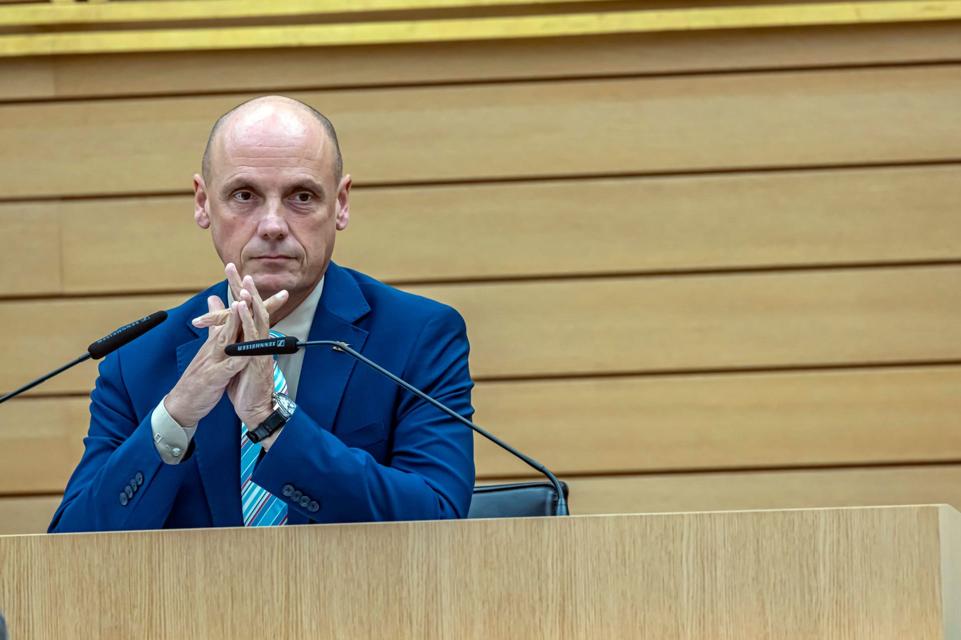 Daniel Born: Der SPD-Politiker zeichnete ein Hakenkreuz auf einen Stimmzettel.