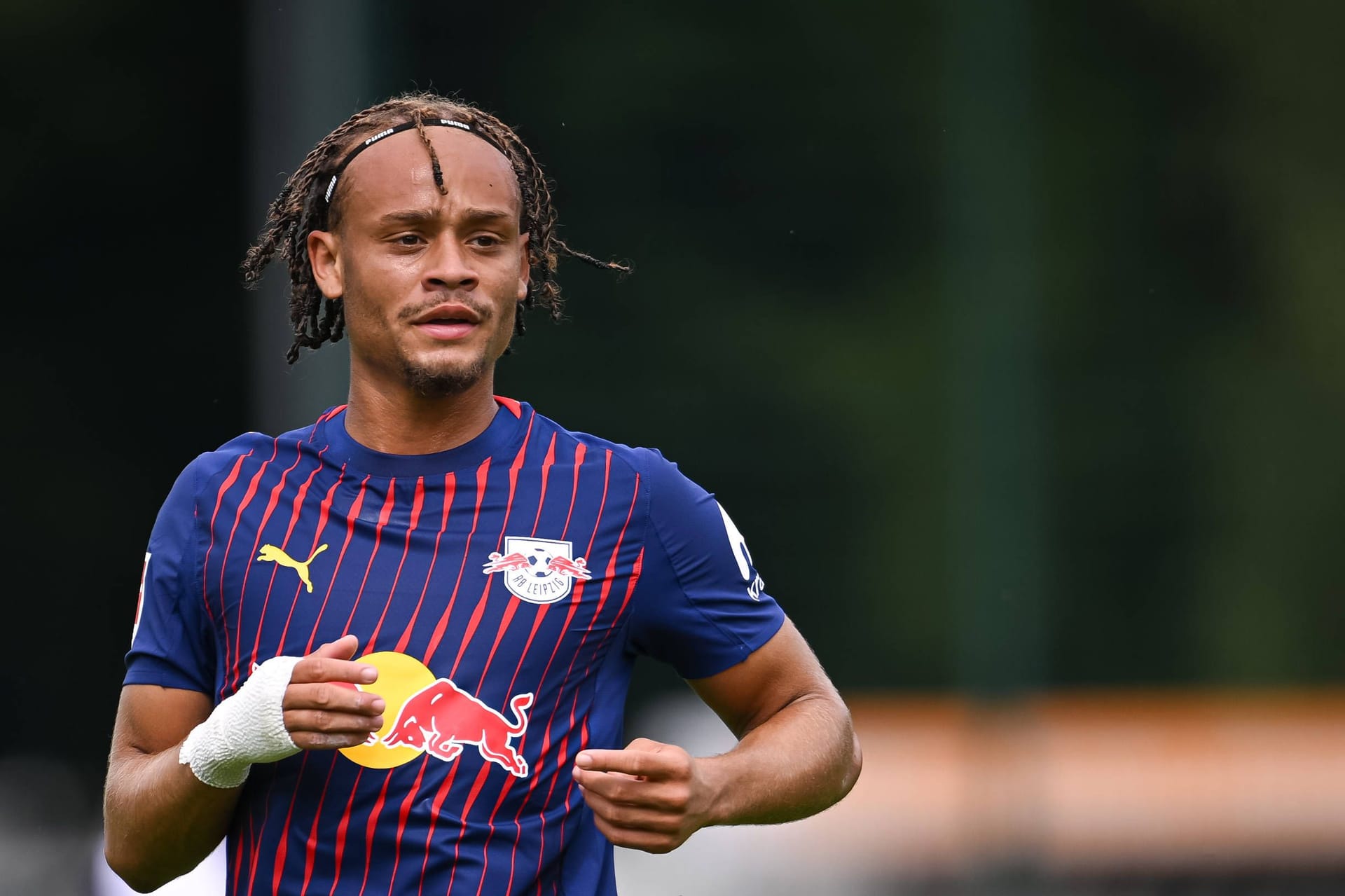 Xavi Simons: Er wurde in der Jugend des FC Barcelona und bei PSG ausgebildet.