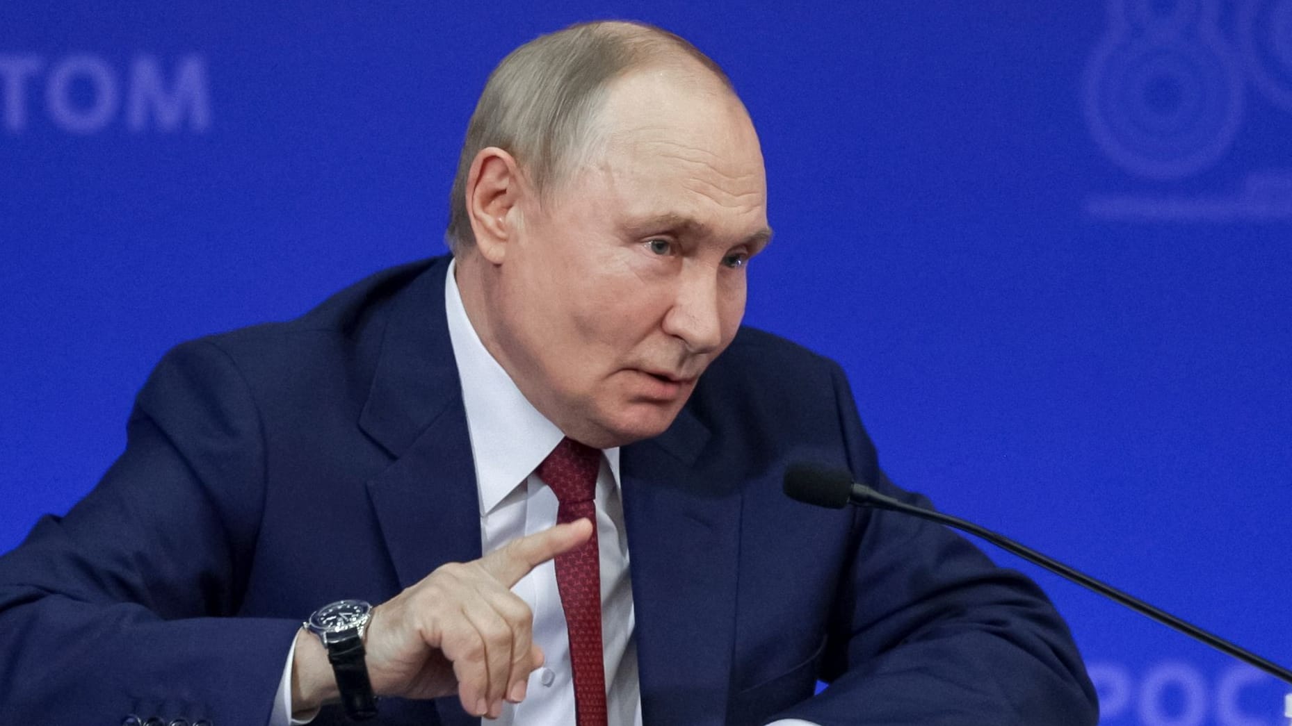 urn:newsml:dpa.com:20090101:250822-99-808297